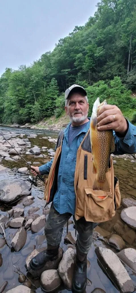 Laurel River Club Bed & Breakfast or LRCBNB