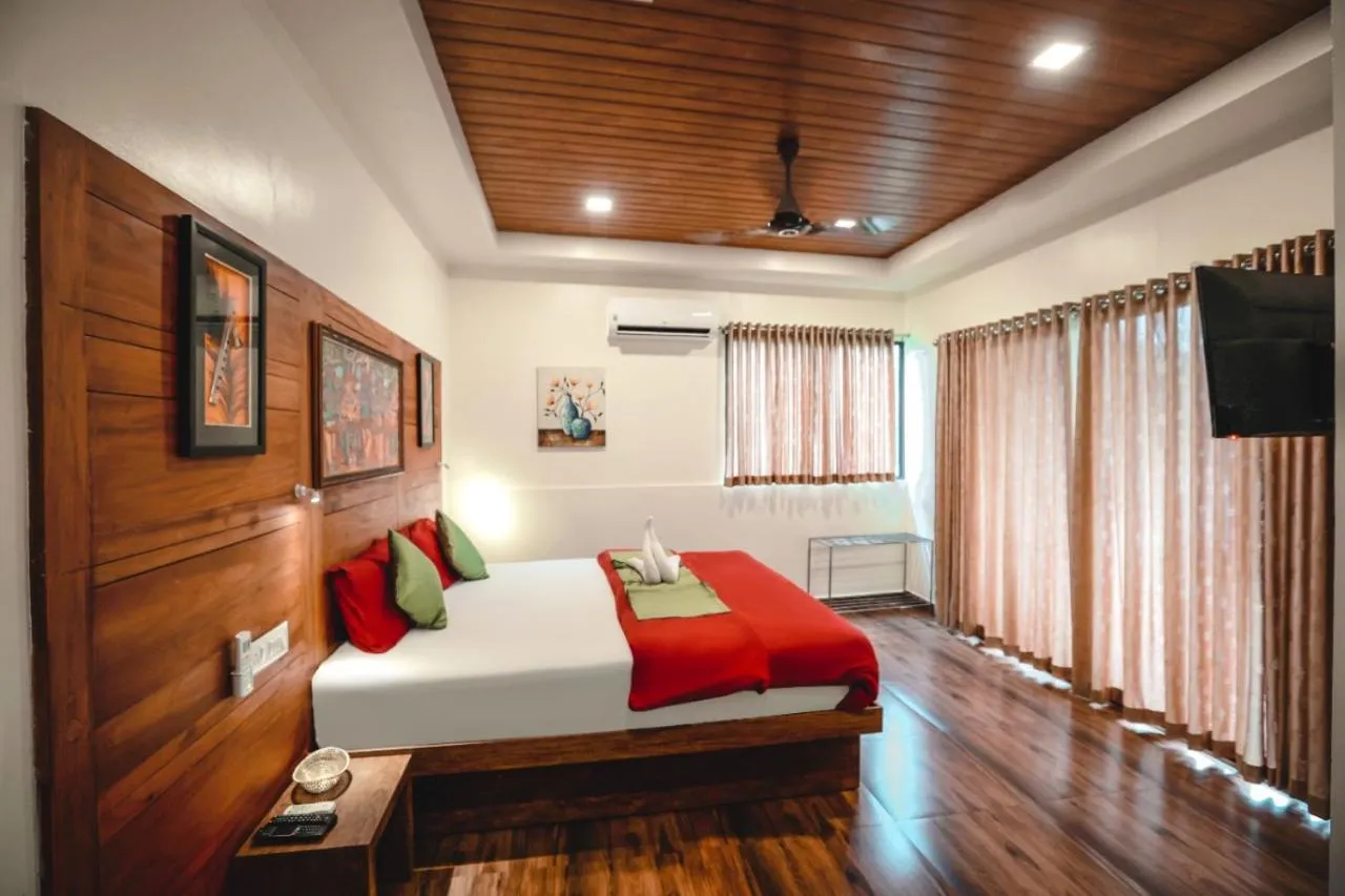 Athirappilly Polaris Resort