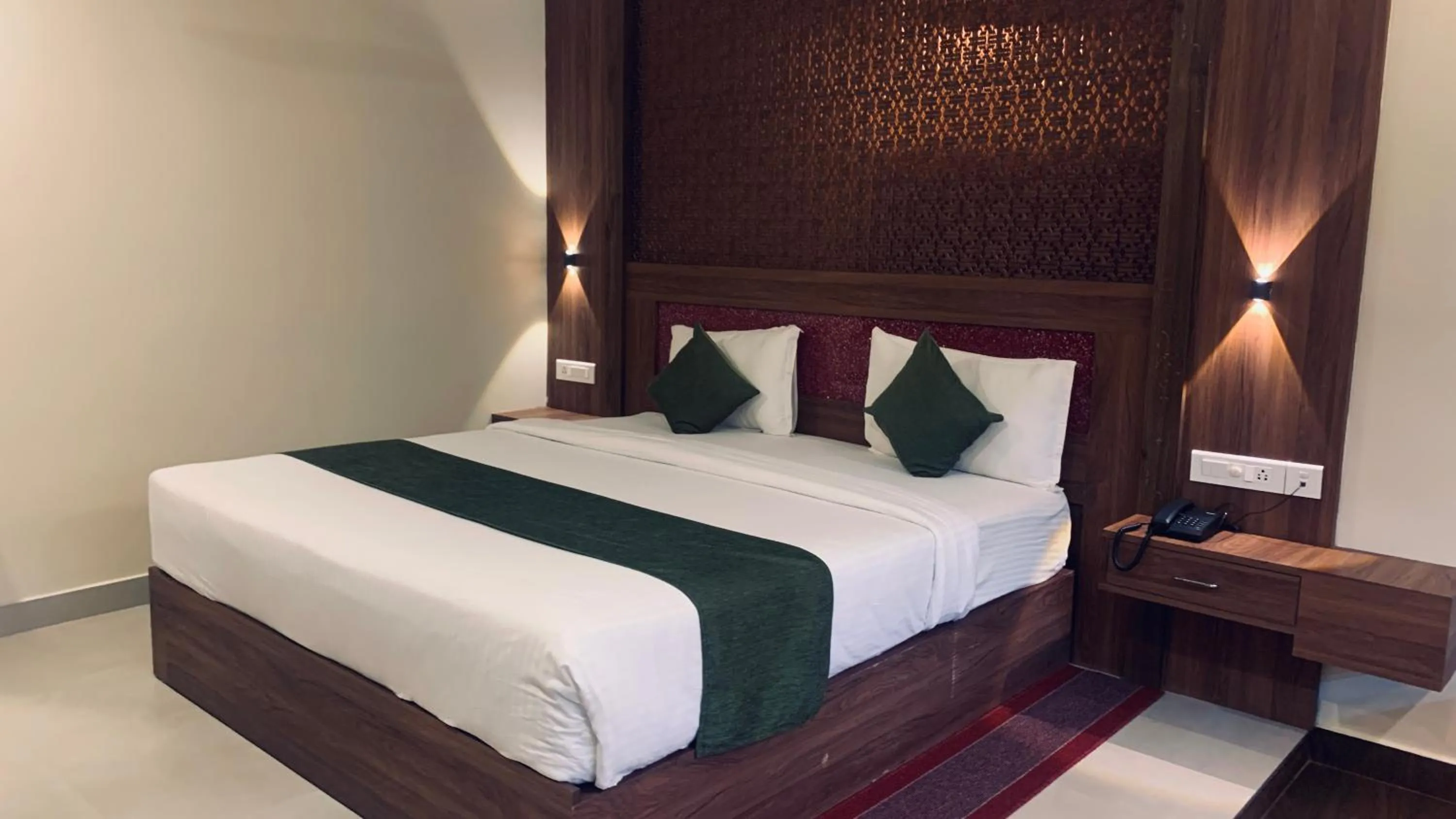 Athirappilly Polaris Resort