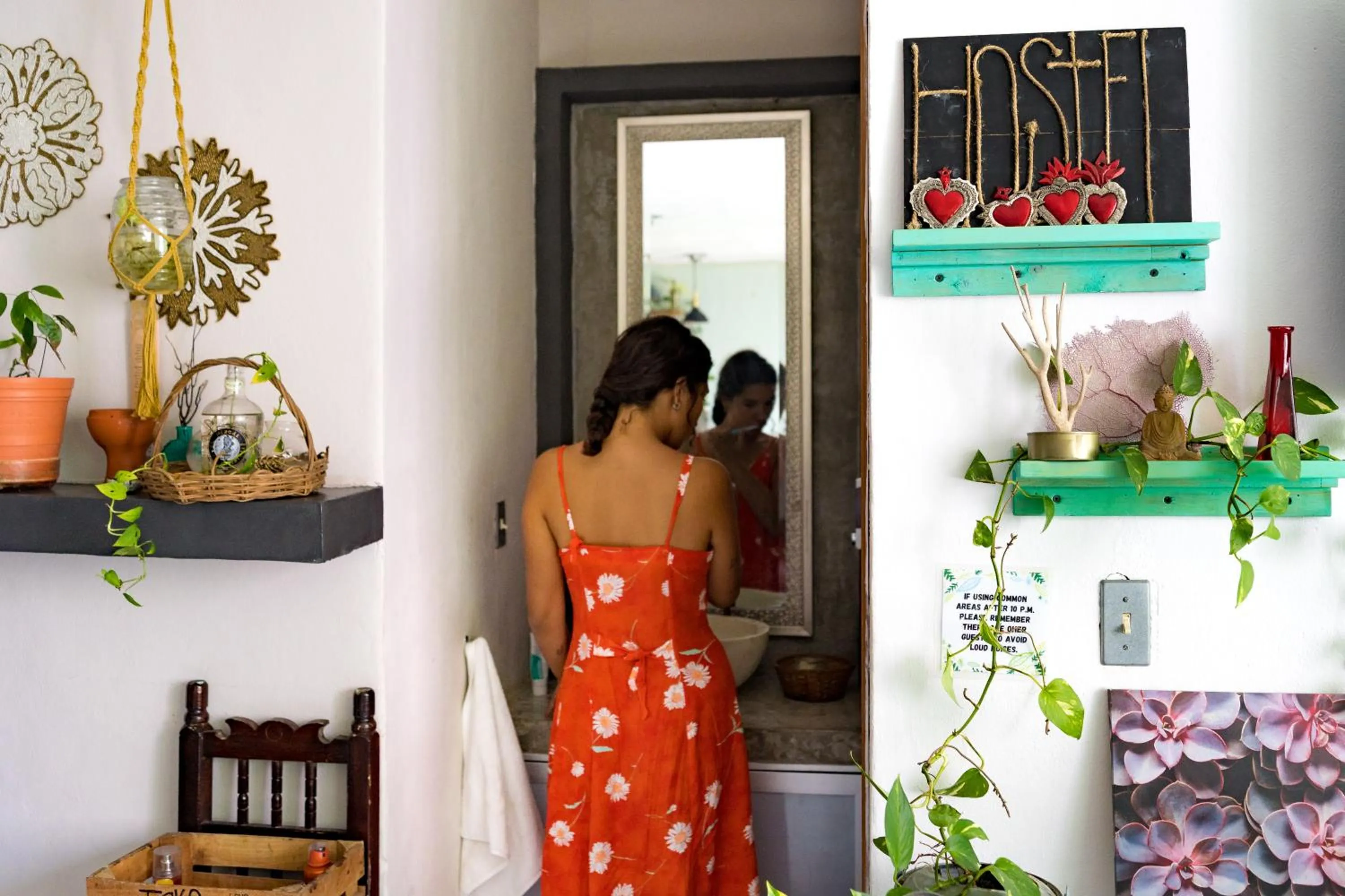 People in Hostal Cuca Macuca