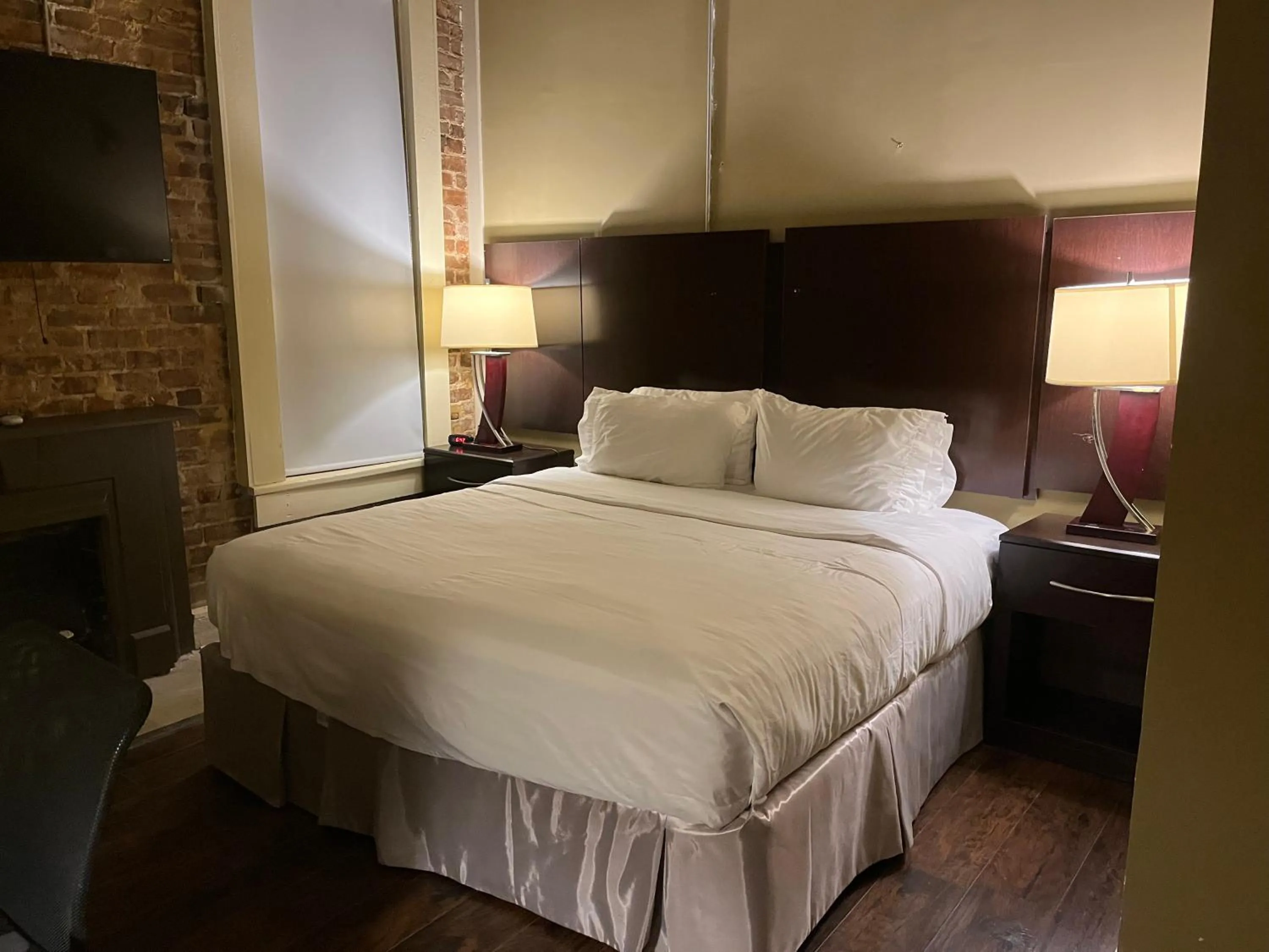 Bed in The Skylight Hotel