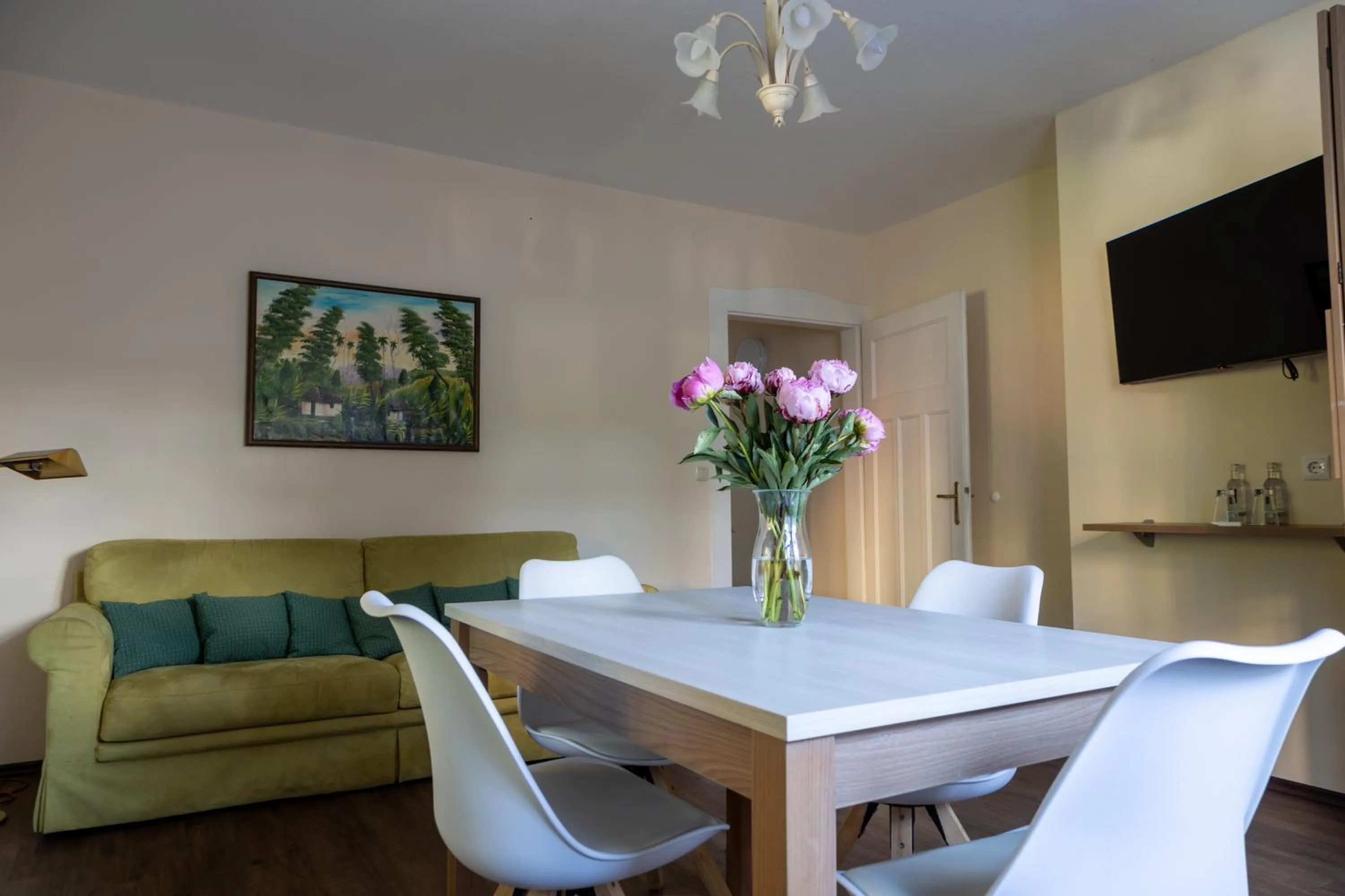 TV and multimedia in Hotel Weisses Haus