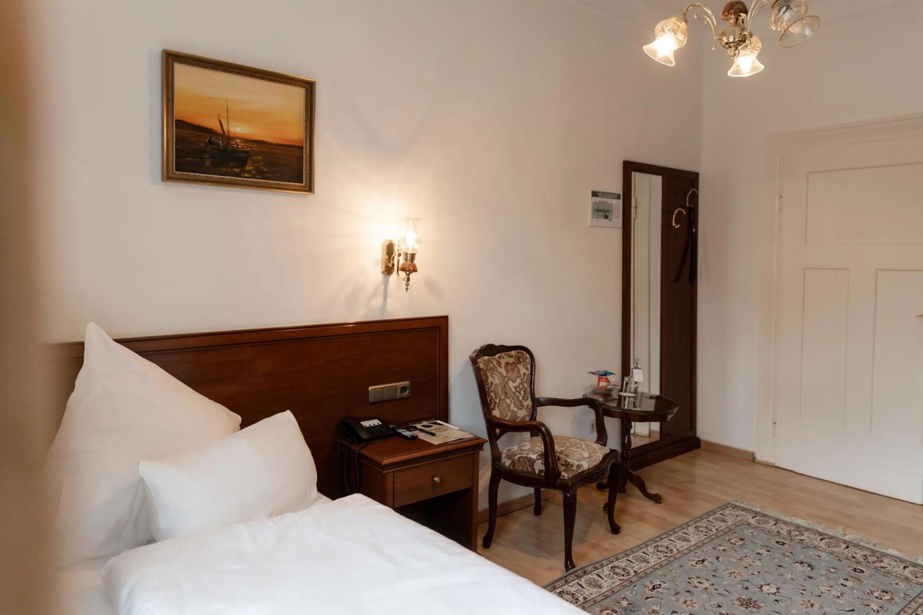 Photo of the whole room, Bed in Hotel Weisses Haus