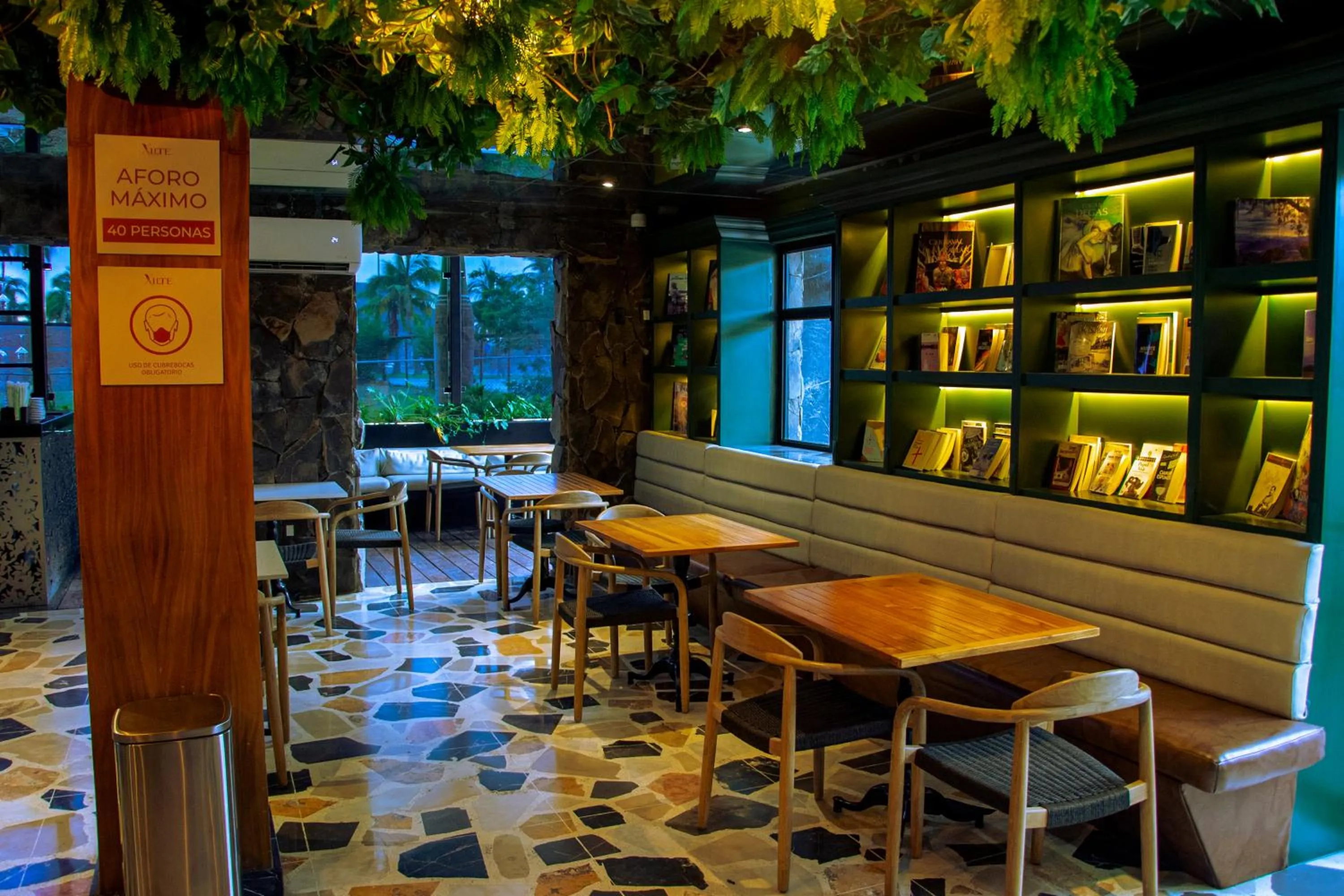 Restaurant/places to eat in The Xperience by g