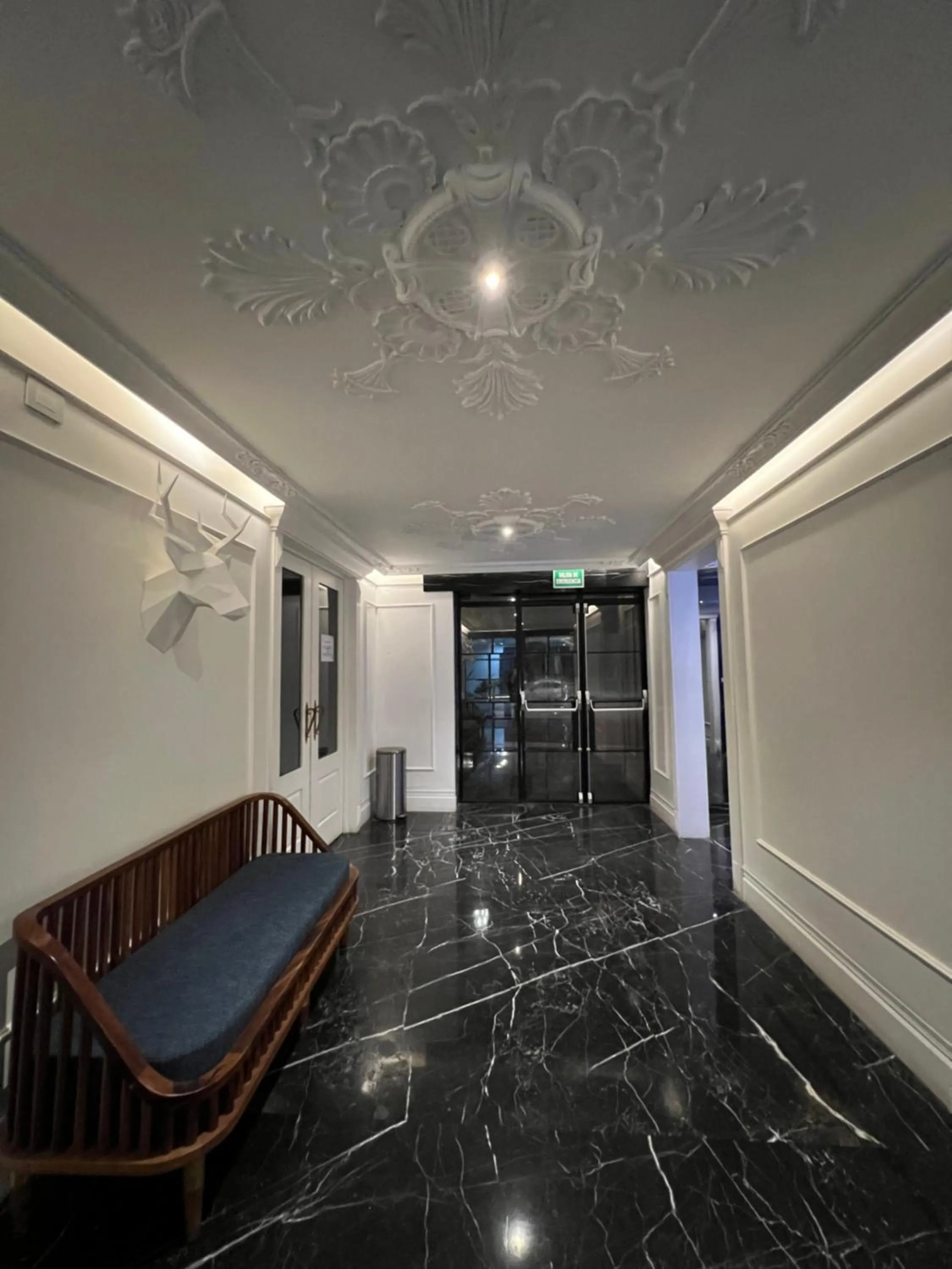 Lobby or reception in The Xperience by g