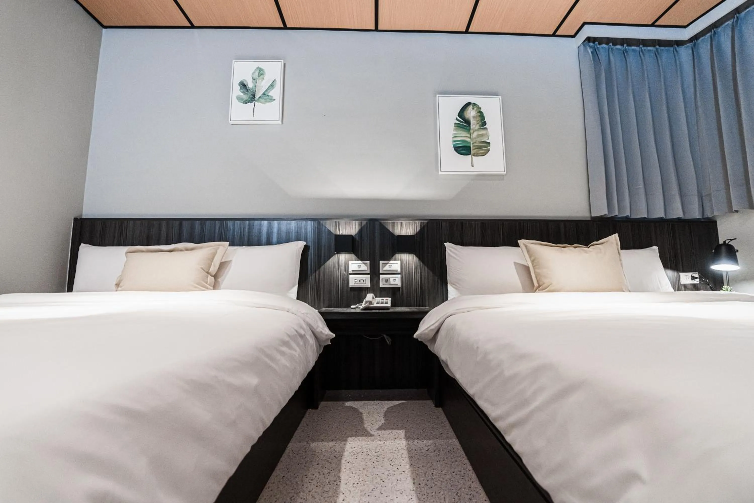 Photo of the whole room, Bed in ZZINN,penghu