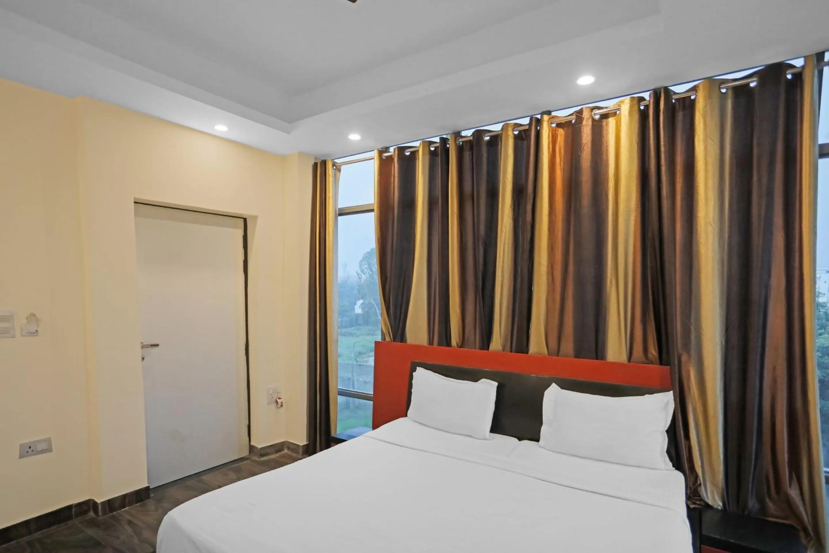 Bedroom, Bed in Hotel O Heart Beat Hotel