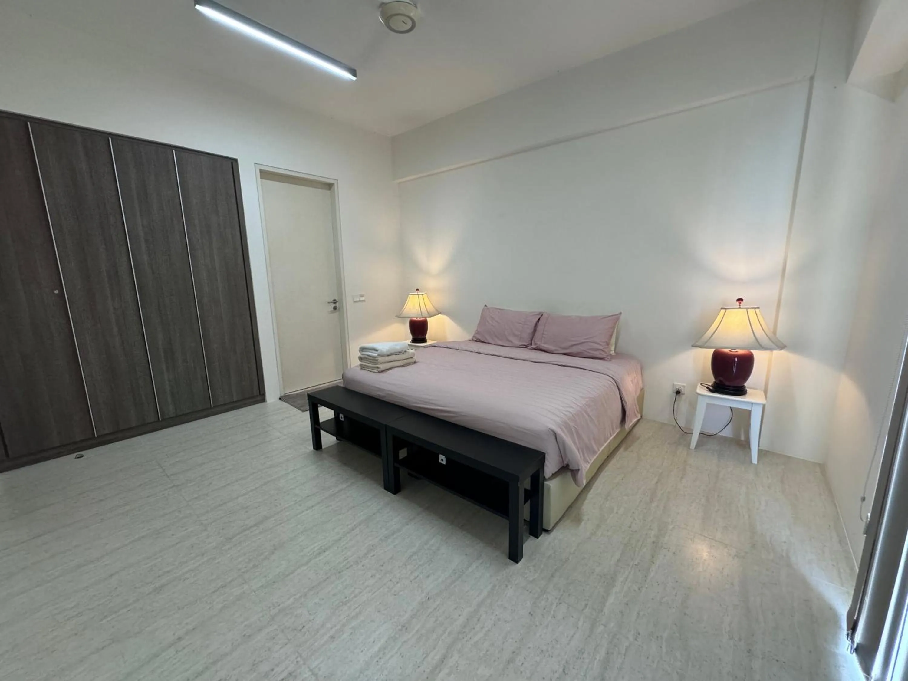 Bed in By The Sea Cozy Beachfront Home, Batu Ferringhi