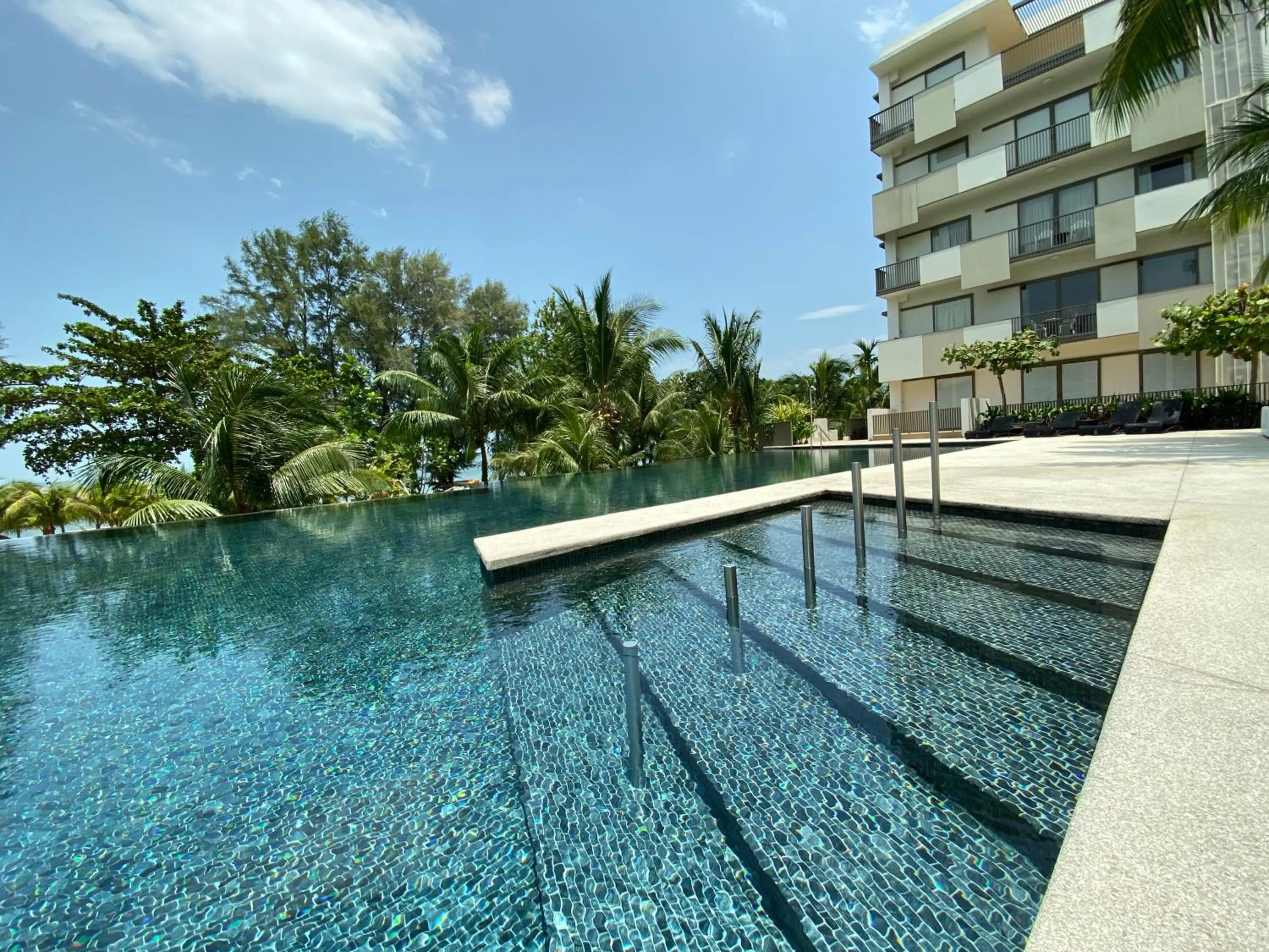 By The Sea Cozy Beachfront Home, Batu Ferringhi