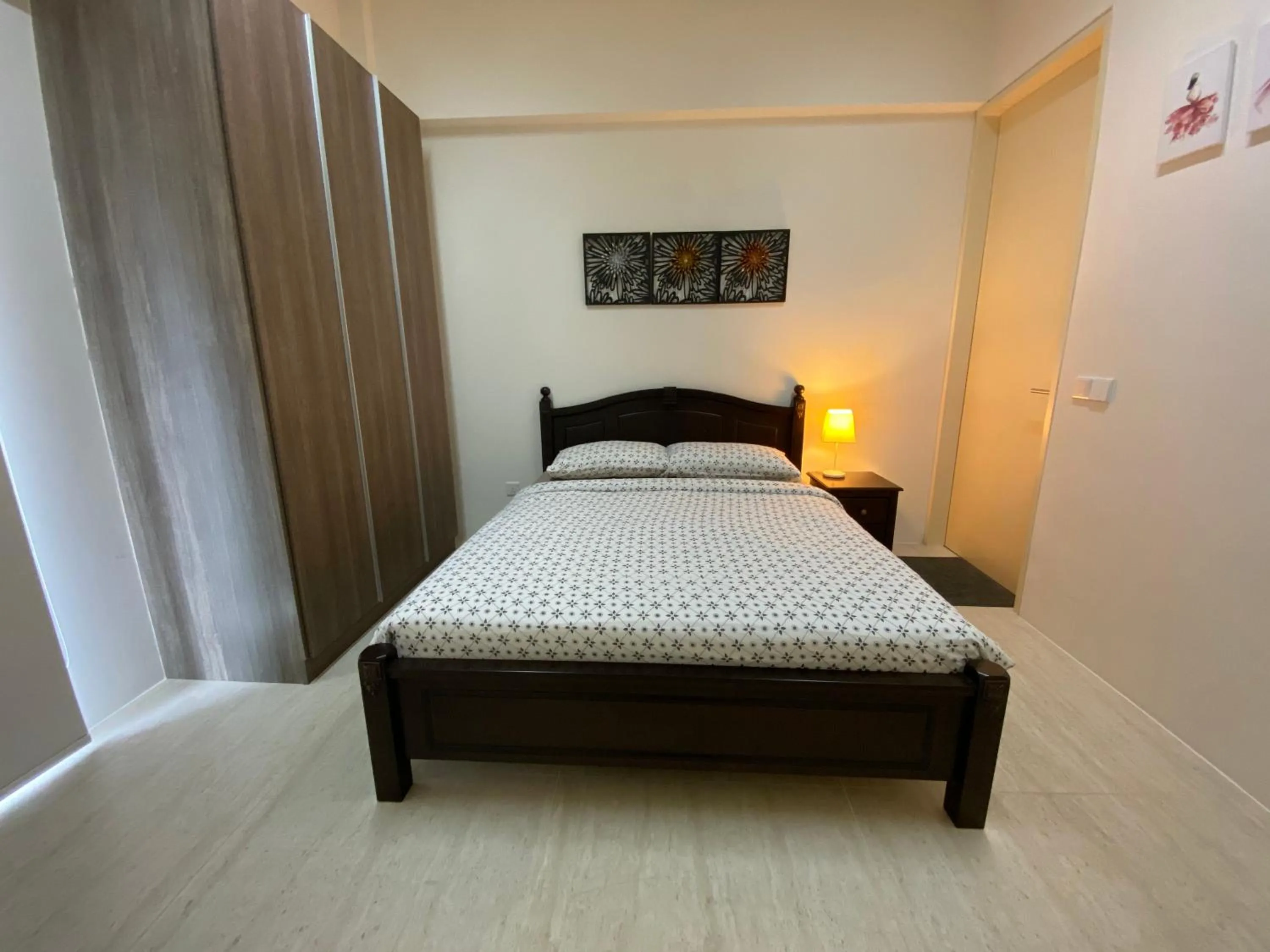 Bed in By The Sea Cozy Beachfront Home, Batu Ferringhi