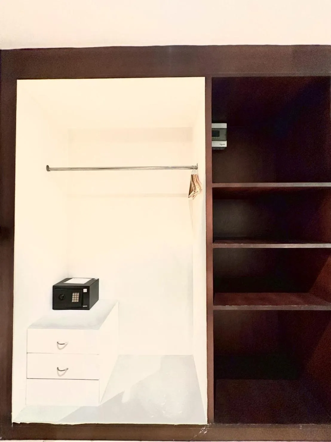 safe in Studio F Sukhumvit