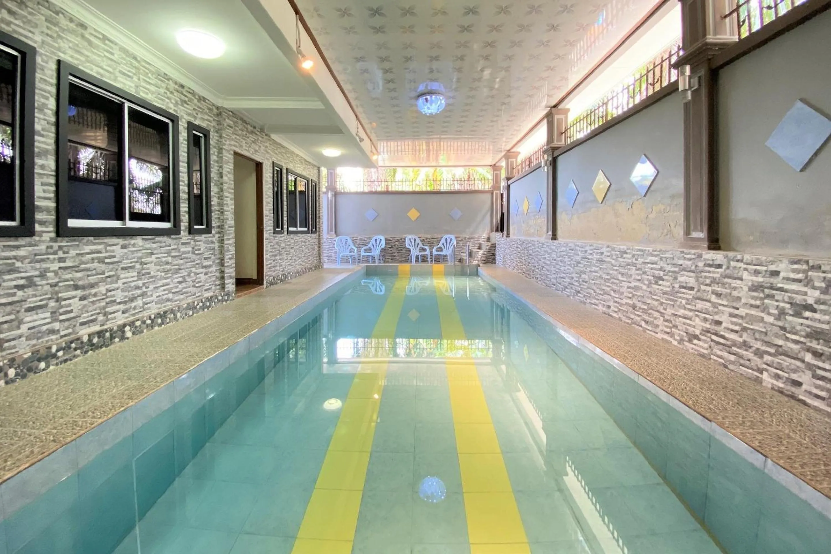 Swimming pool in Hotel O Bayu Sintok Motel