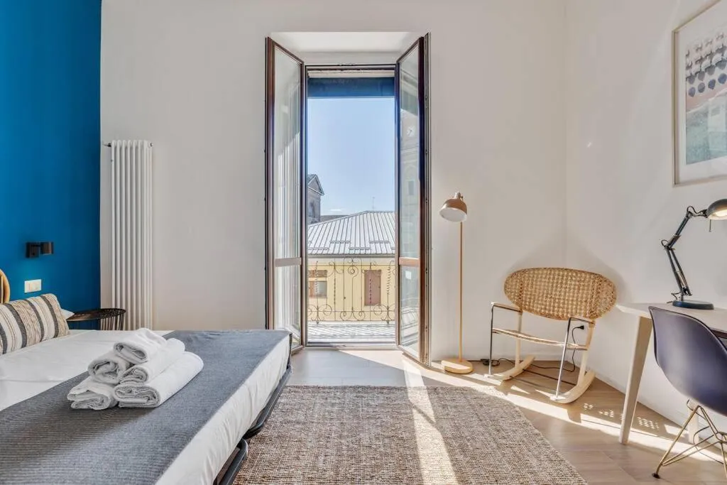 Balcony/Terrace, Bed in Easylife - Milano - Don Bosco 11 - Duomo