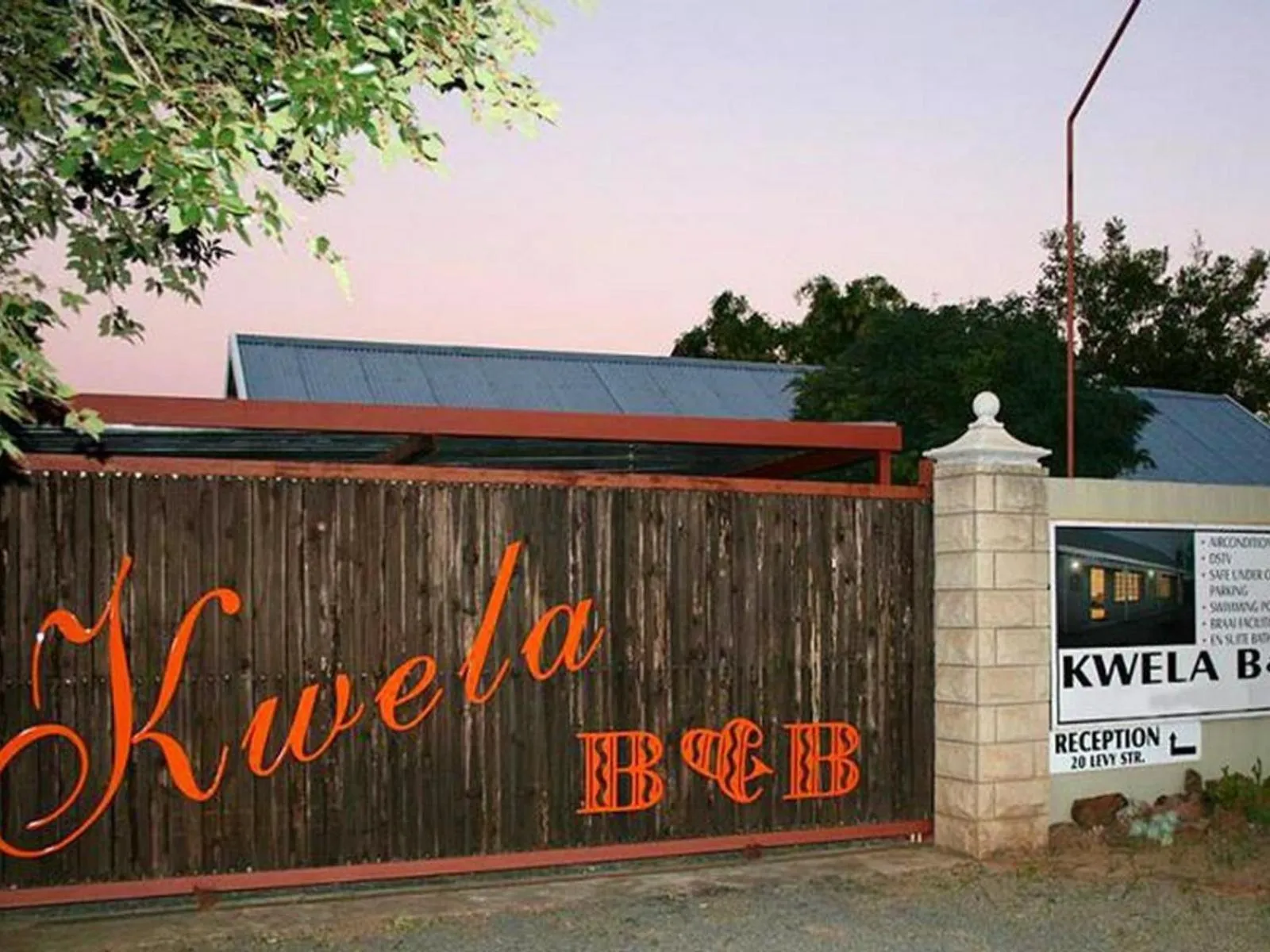 Property building in Kwela Bed & Breakfast
