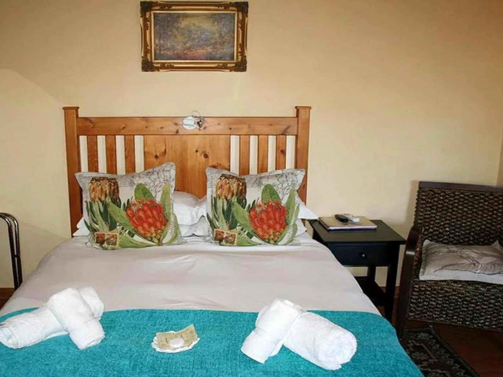 Bed in Kwela Bed & Breakfast