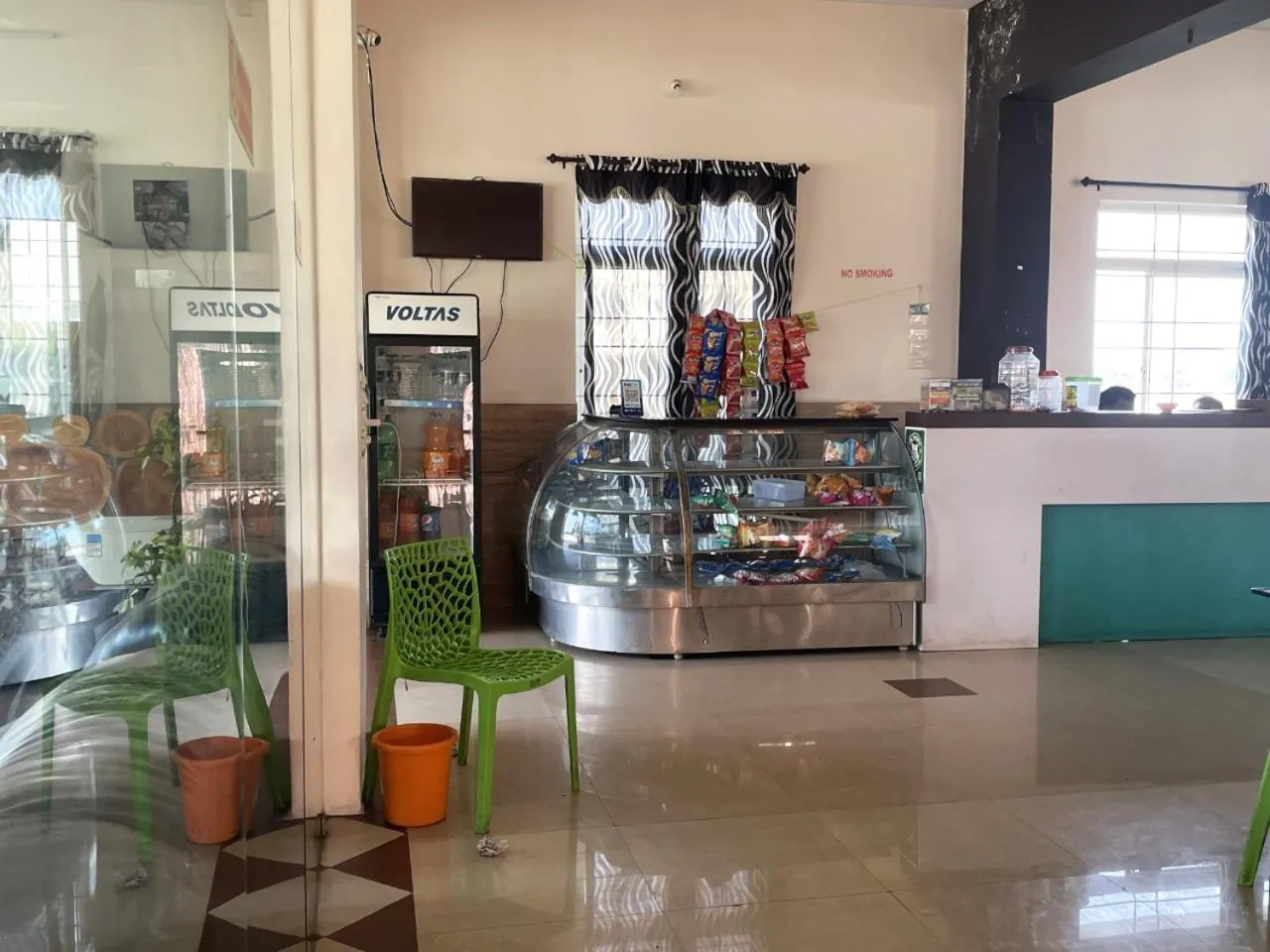 Restaurant/places to eat in Green Valley Residency