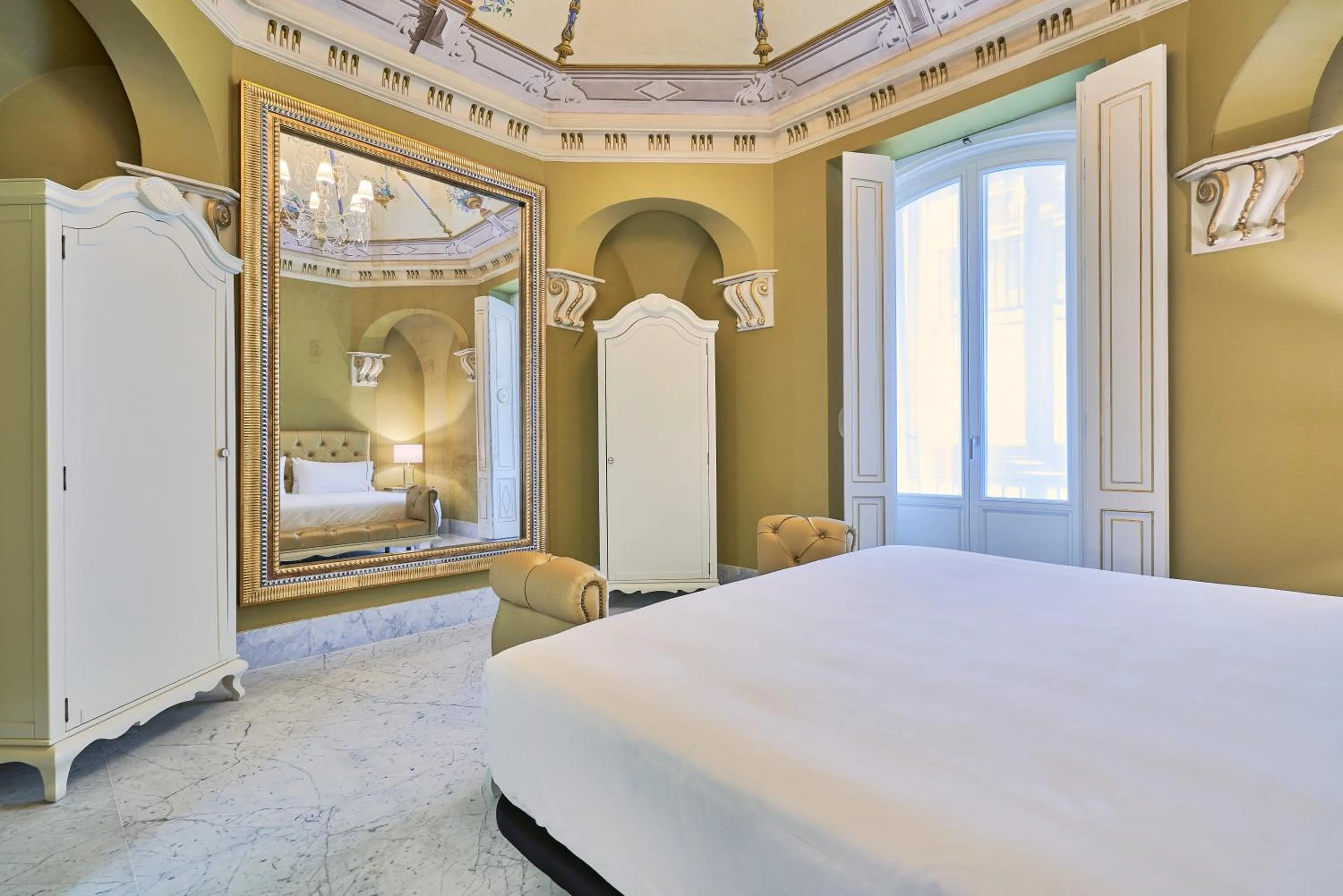 Bedroom, Bed in Tandem Palacio Veedor de Galeras Suites