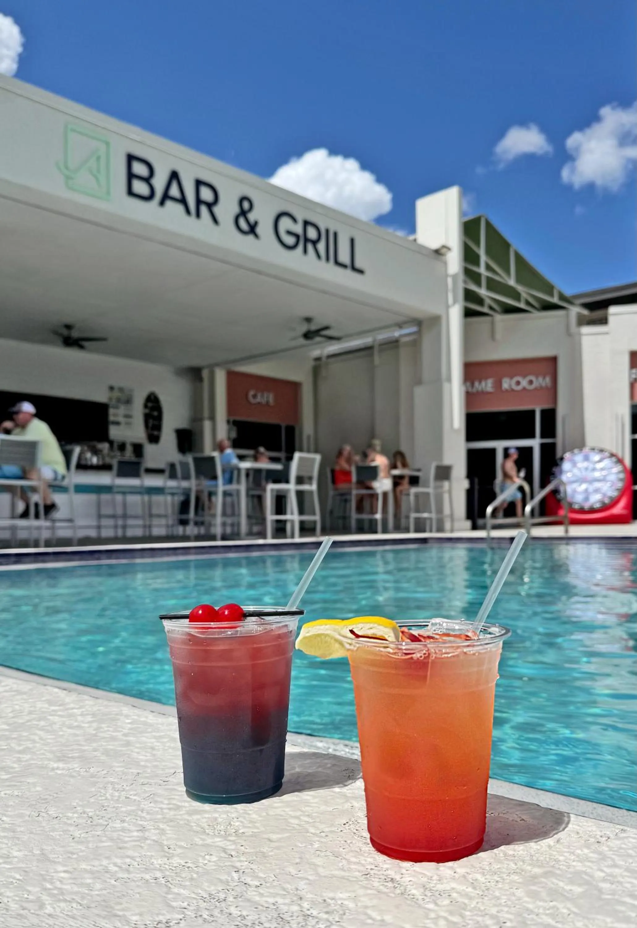 Alcoholic drinks in Avanti International Resort