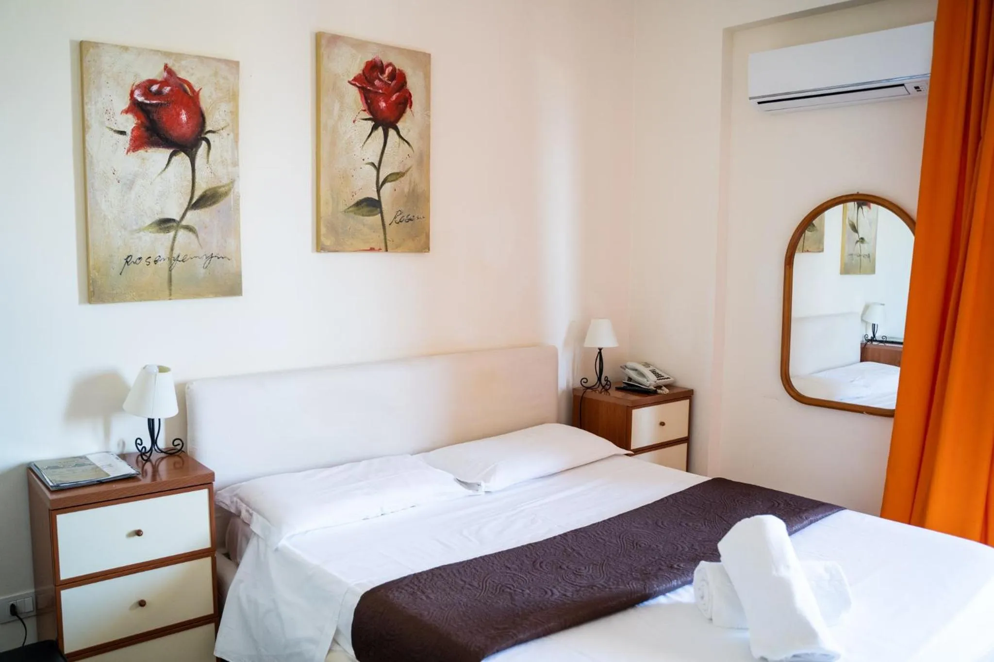 Bed in Taormina Hotel Calipso