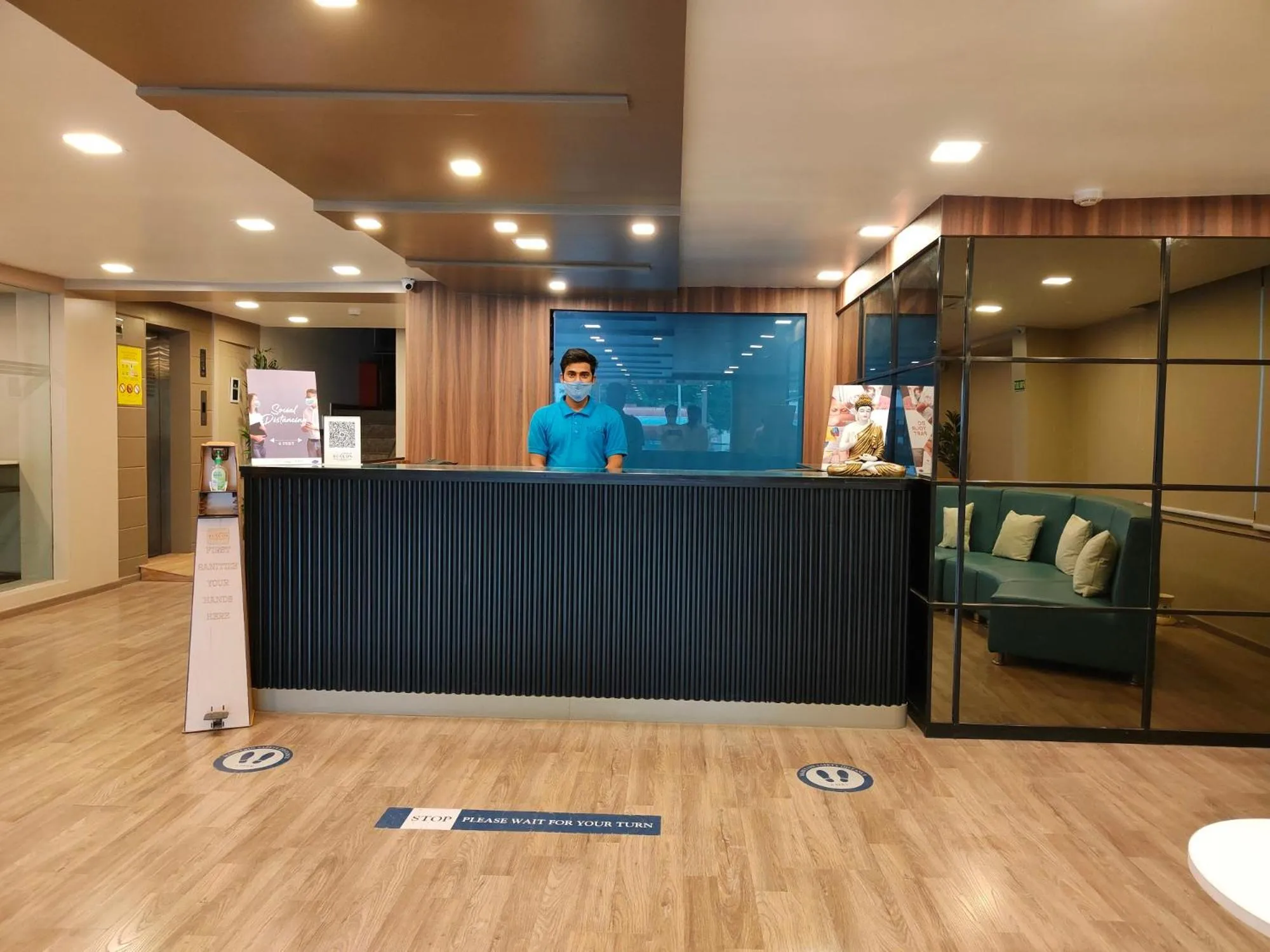 Lobby or reception in Kanak Beacon Hotel - Ashram Road Ahmedabad
