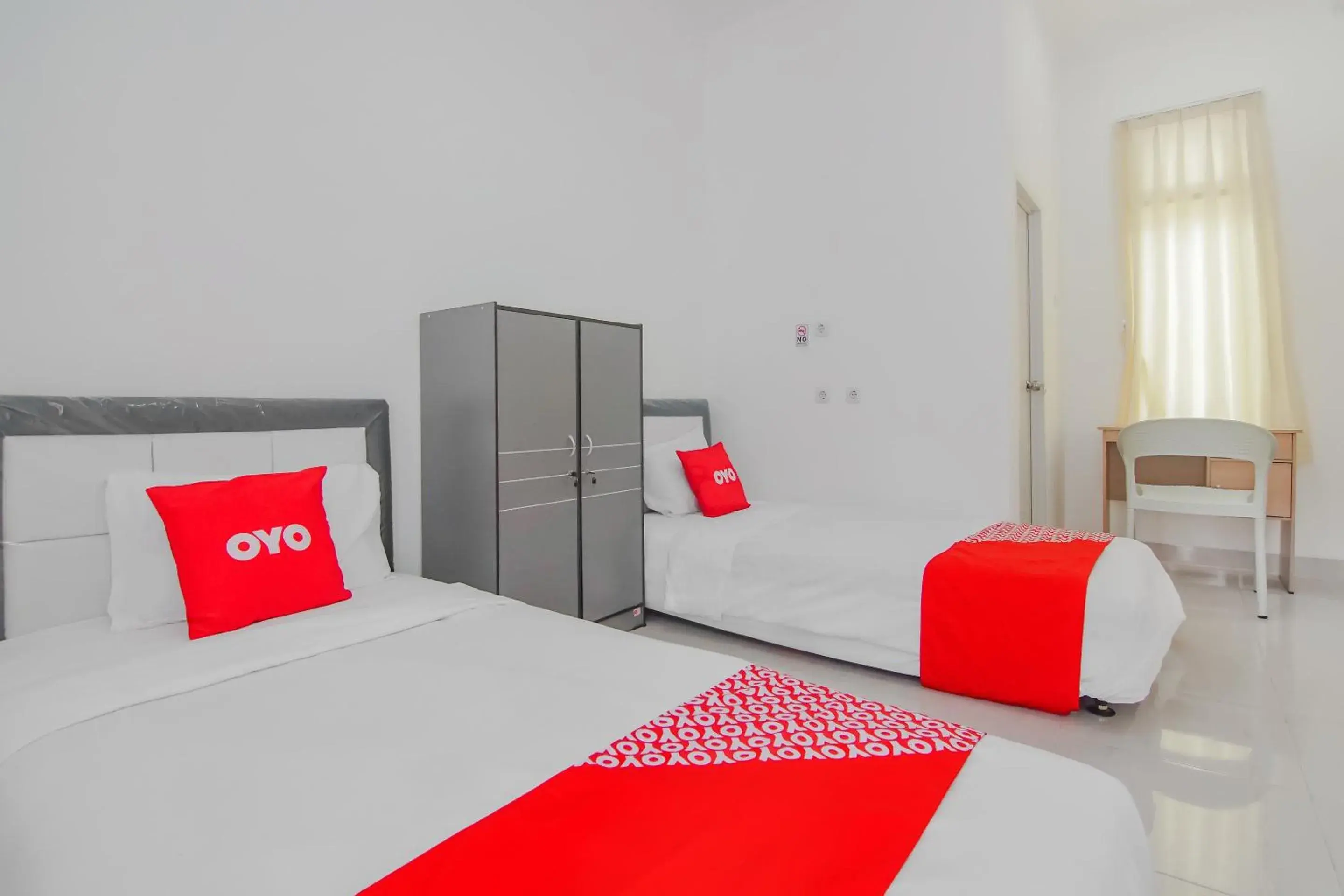 Delxue Twin Room in Capital O 90342 Kemang Garden Delxue Twin Room in Capital O 90342 Kemang Garden