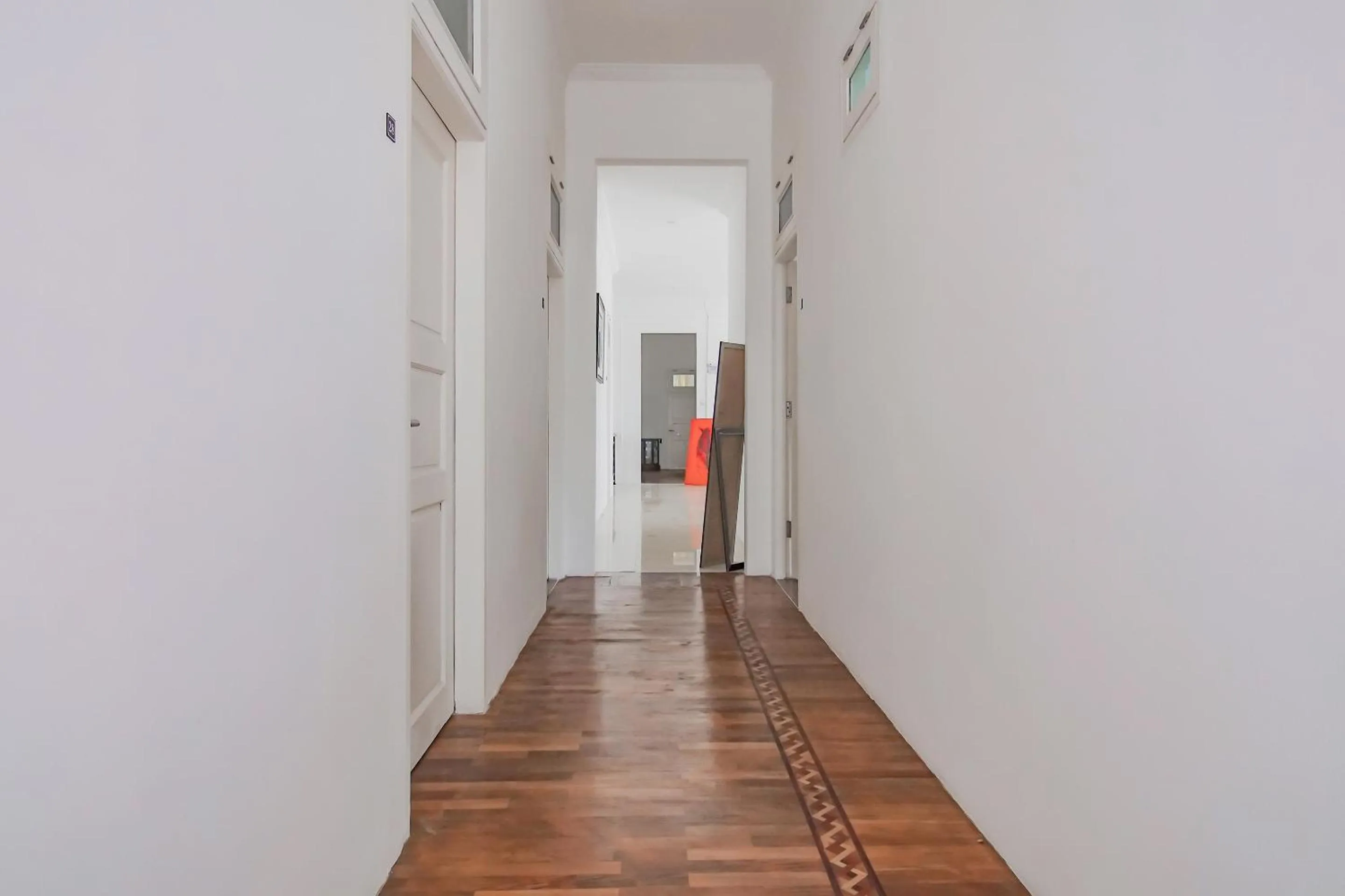 Lobby or reception in Capital O 90342 Kemang Garden