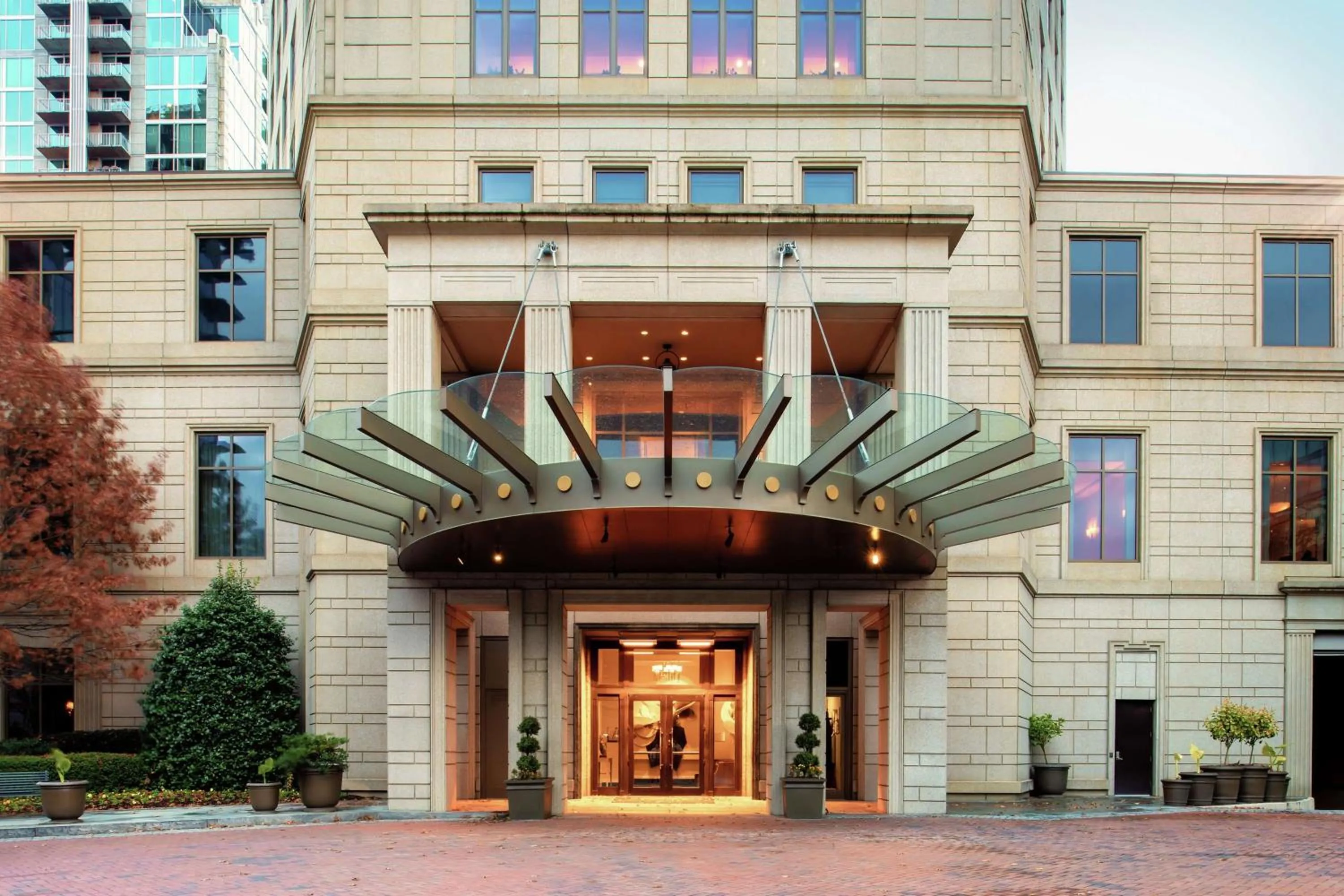 Property building in Waldorf Astoria Atlanta Buckhead