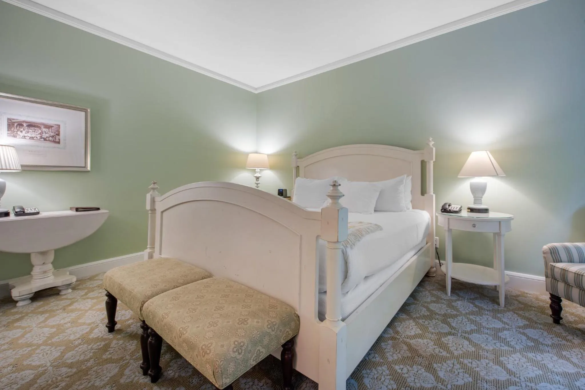 Photo of the whole room, Bed in Omni Bedford Springs Resort & Spa