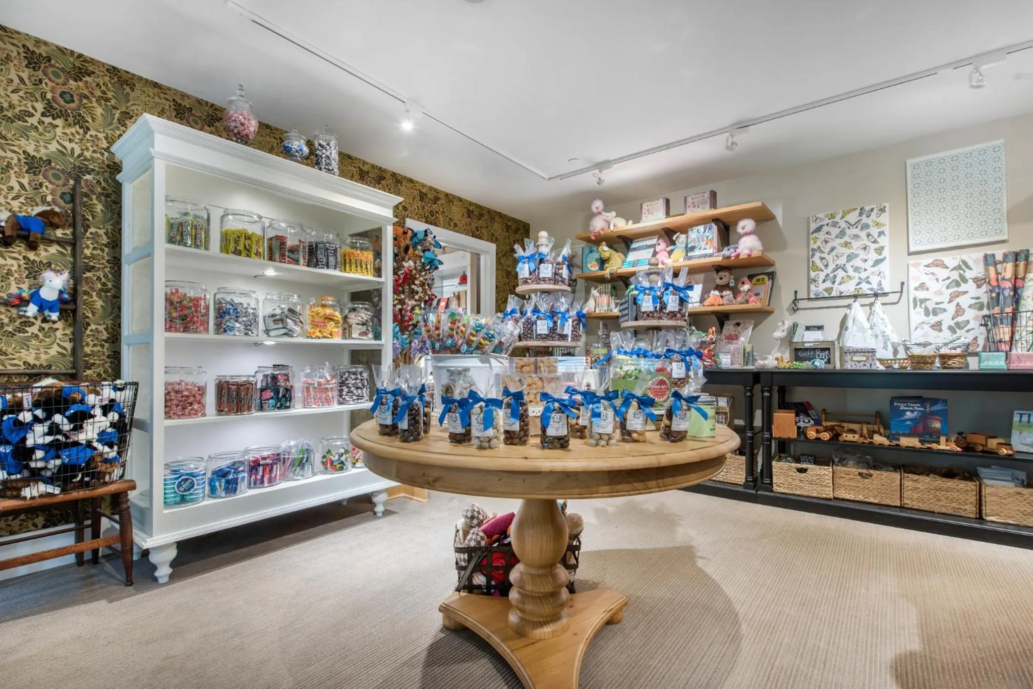 Shopping Area in Omni Bedford Springs Resort & Spa