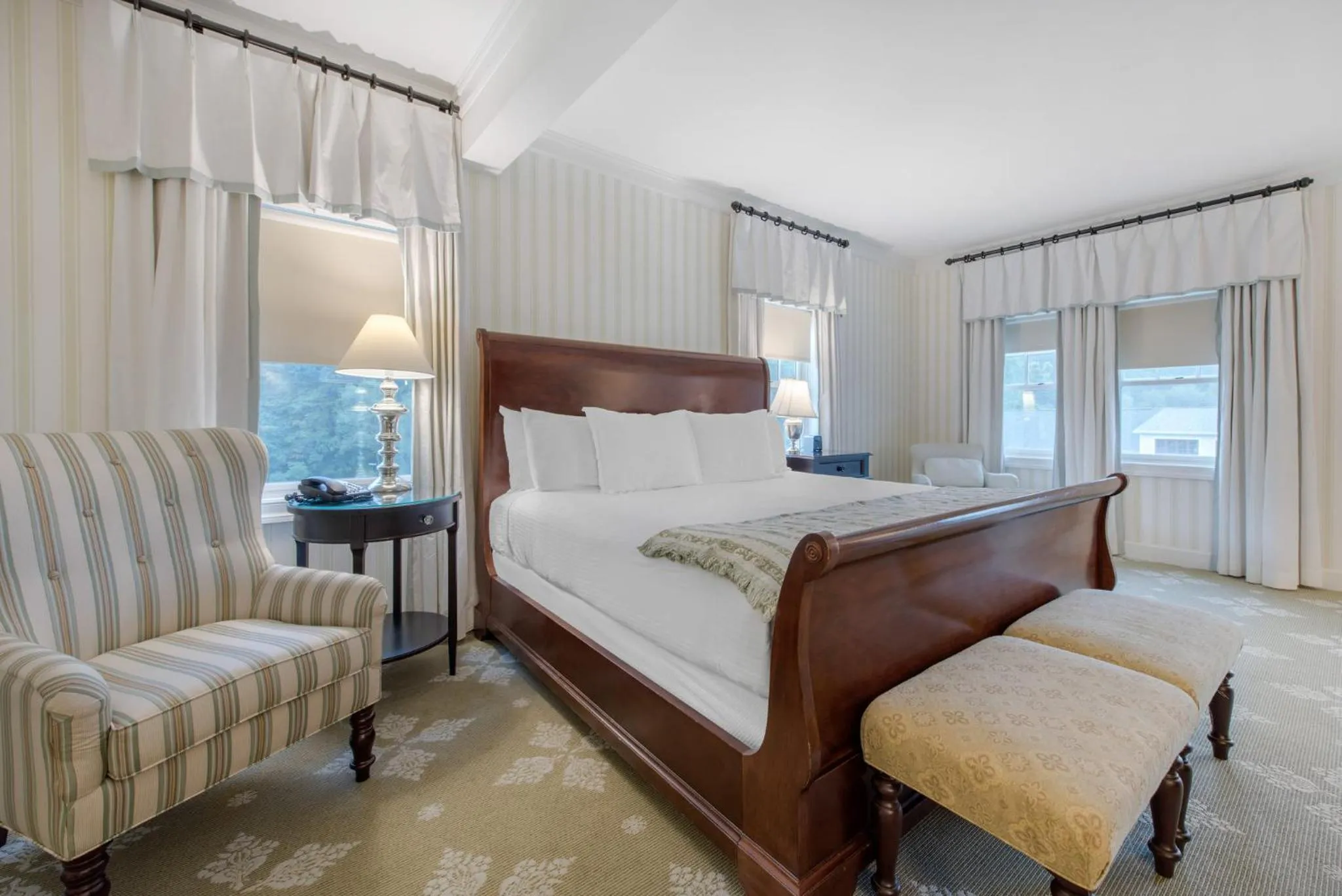 Photo of the whole room, Bed in Omni Bedford Springs Resort & Spa