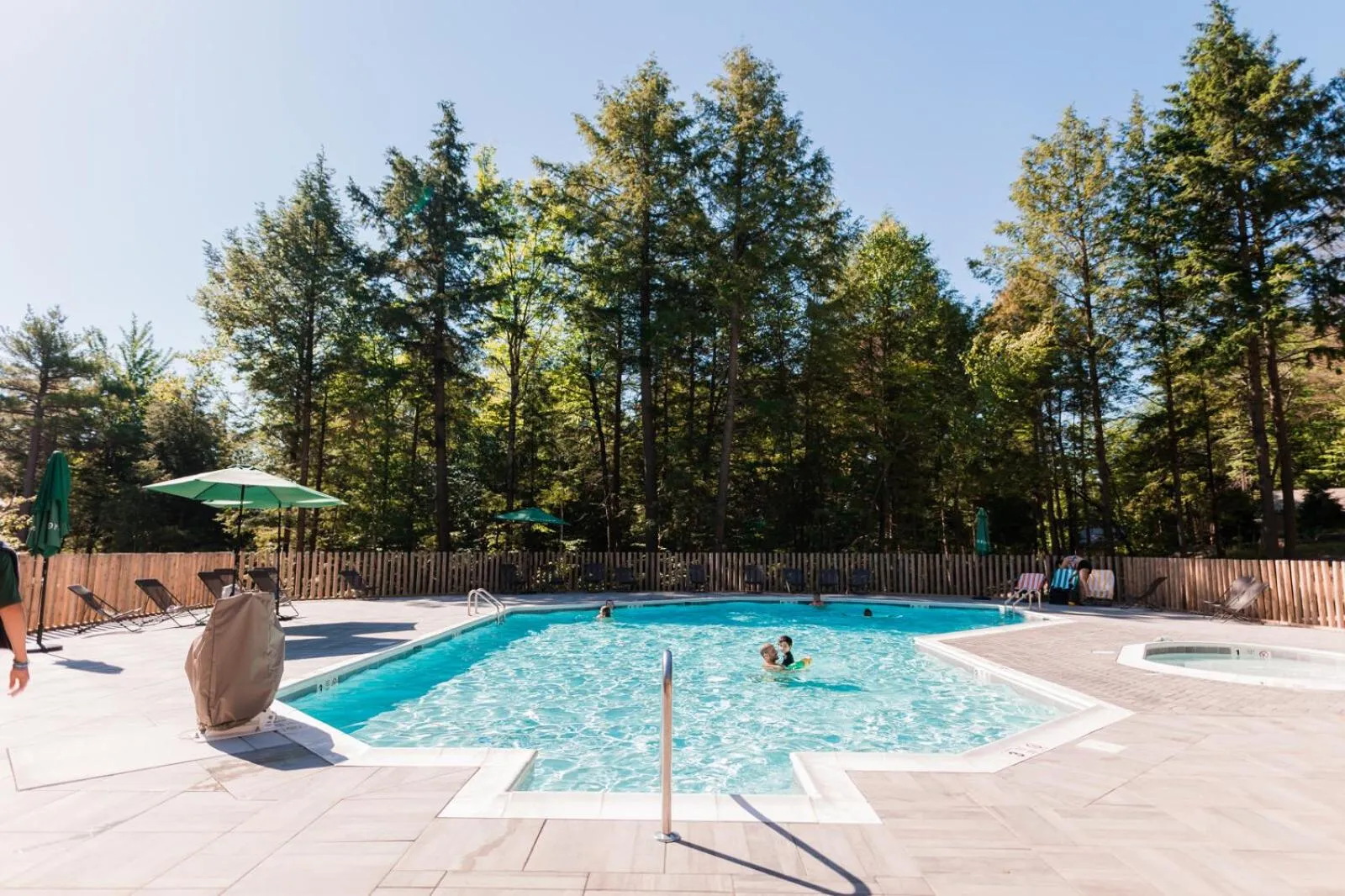 Huttopia Lake George - Adirondacks
