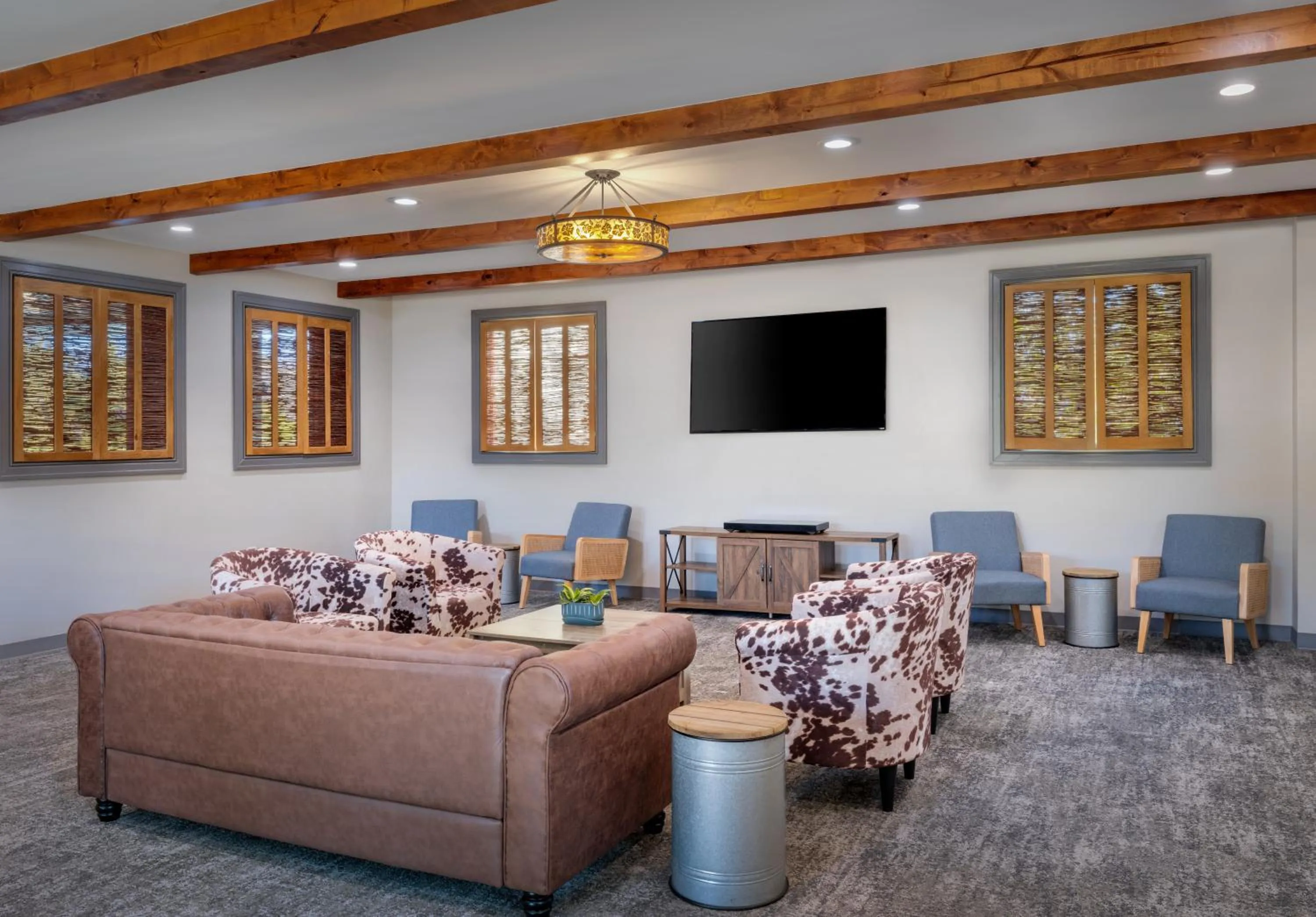 Communal lounge/ TV room in Hyatt Vacation Club at Wild Oak Ranch