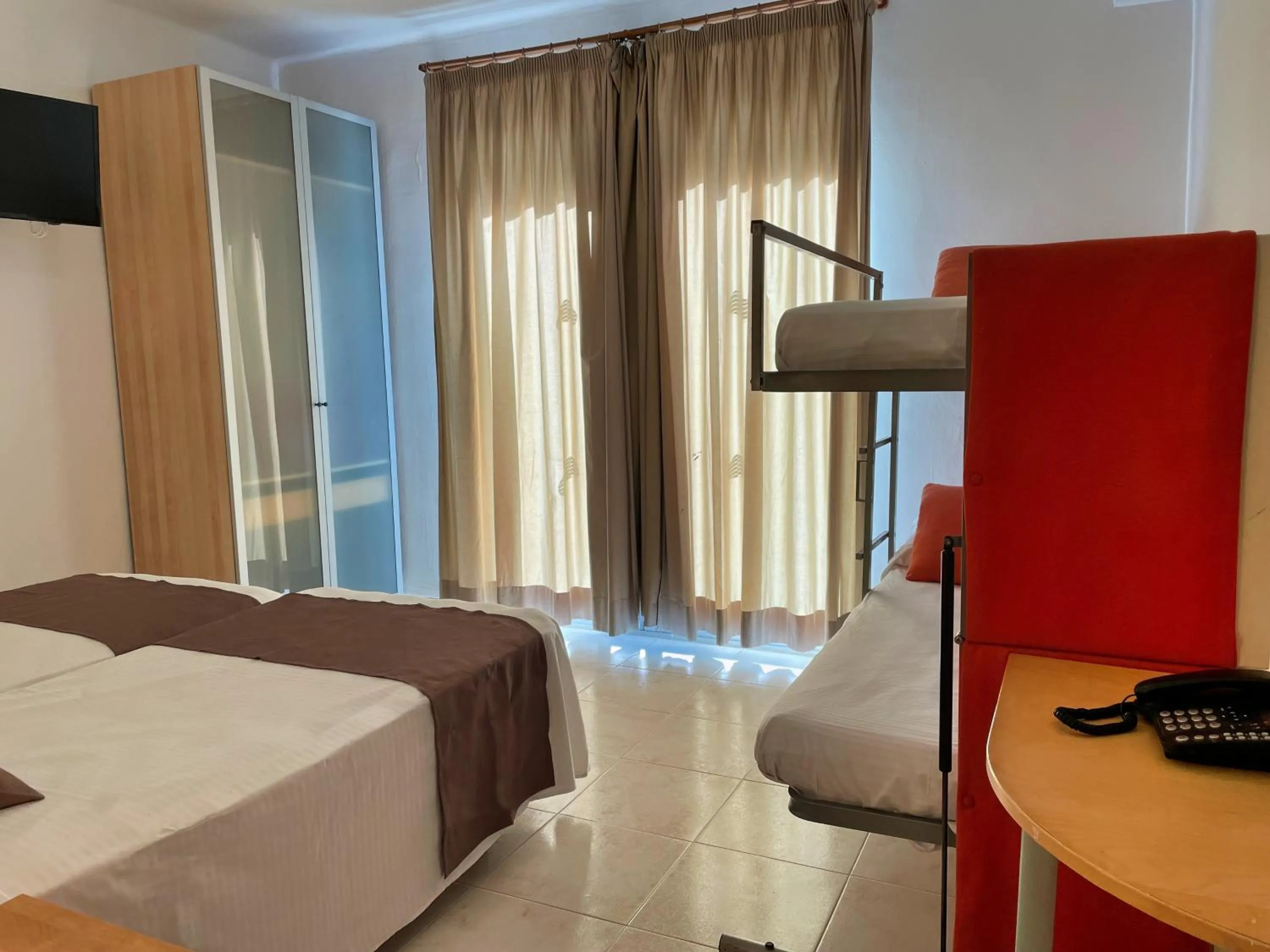 TV and multimedia in Hotel Villamarina Club