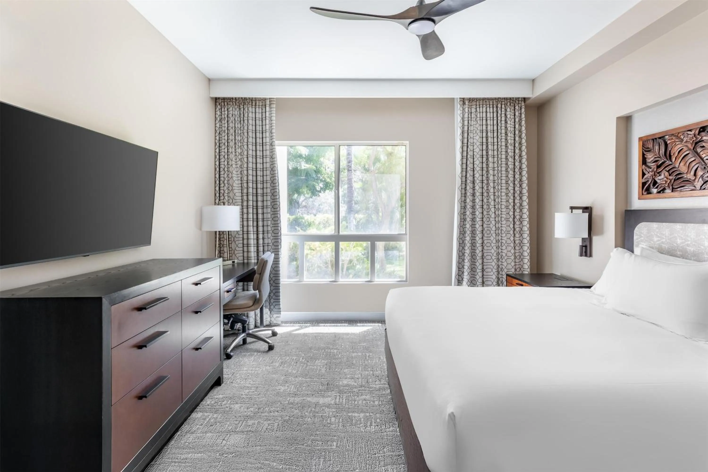 Bed in Hilton Grand Vacations Club Kohala Suites Waikoloa