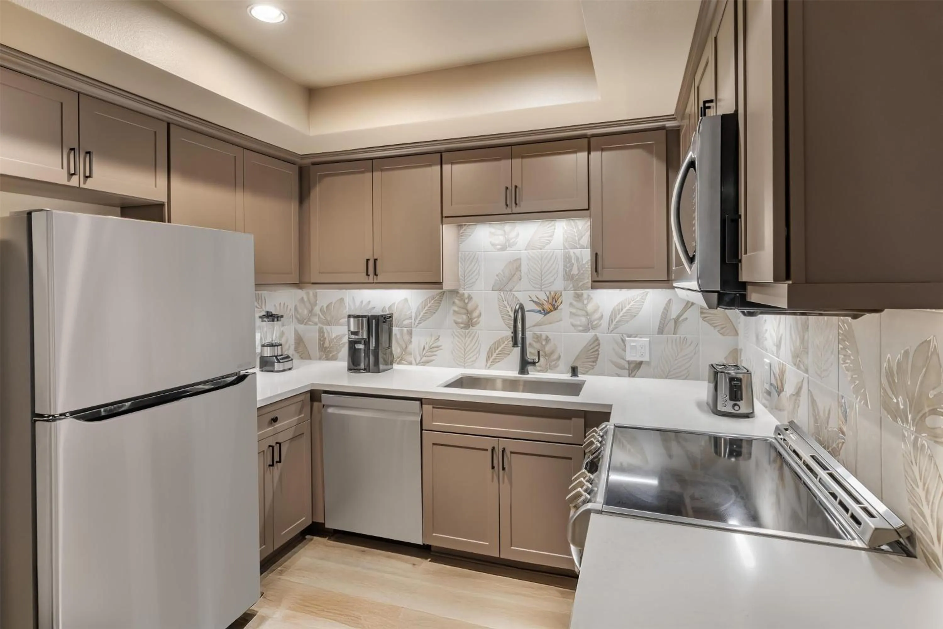 Kitchen or kitchenette in Hilton Grand Vacations Club Kohala Suites Waikoloa