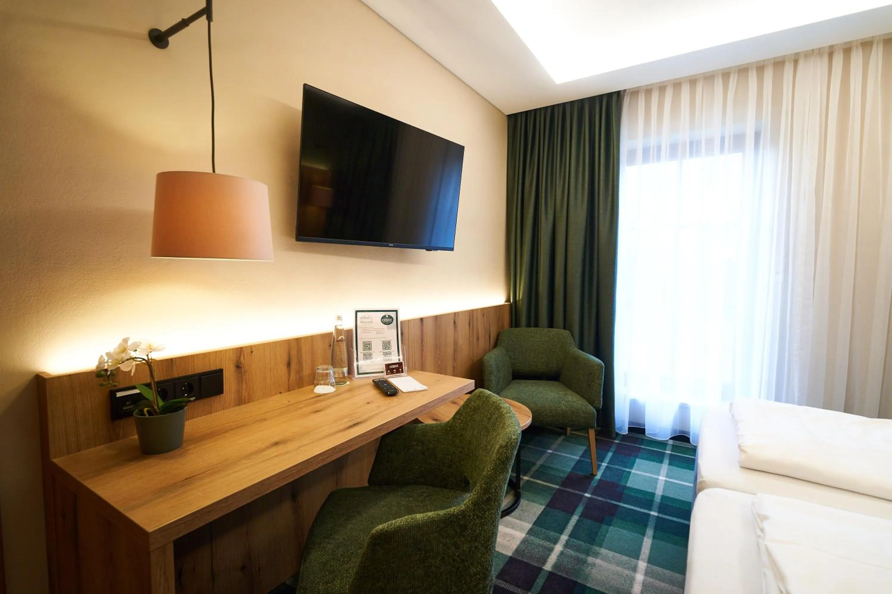 TV and multimedia, Bed in Hotel Restaurant Erber