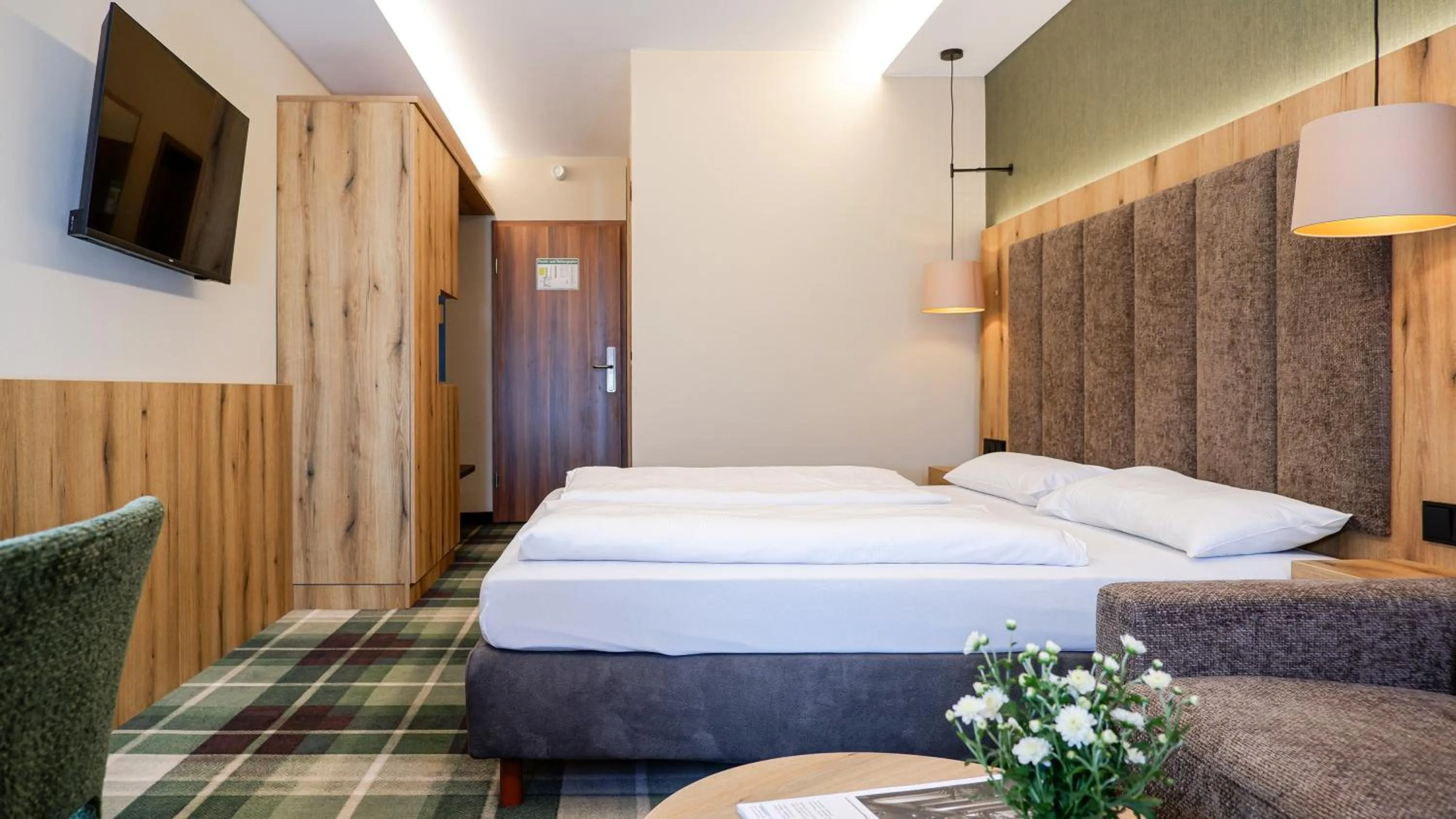 Bedroom, Bed in Hotel Restaurant Erber