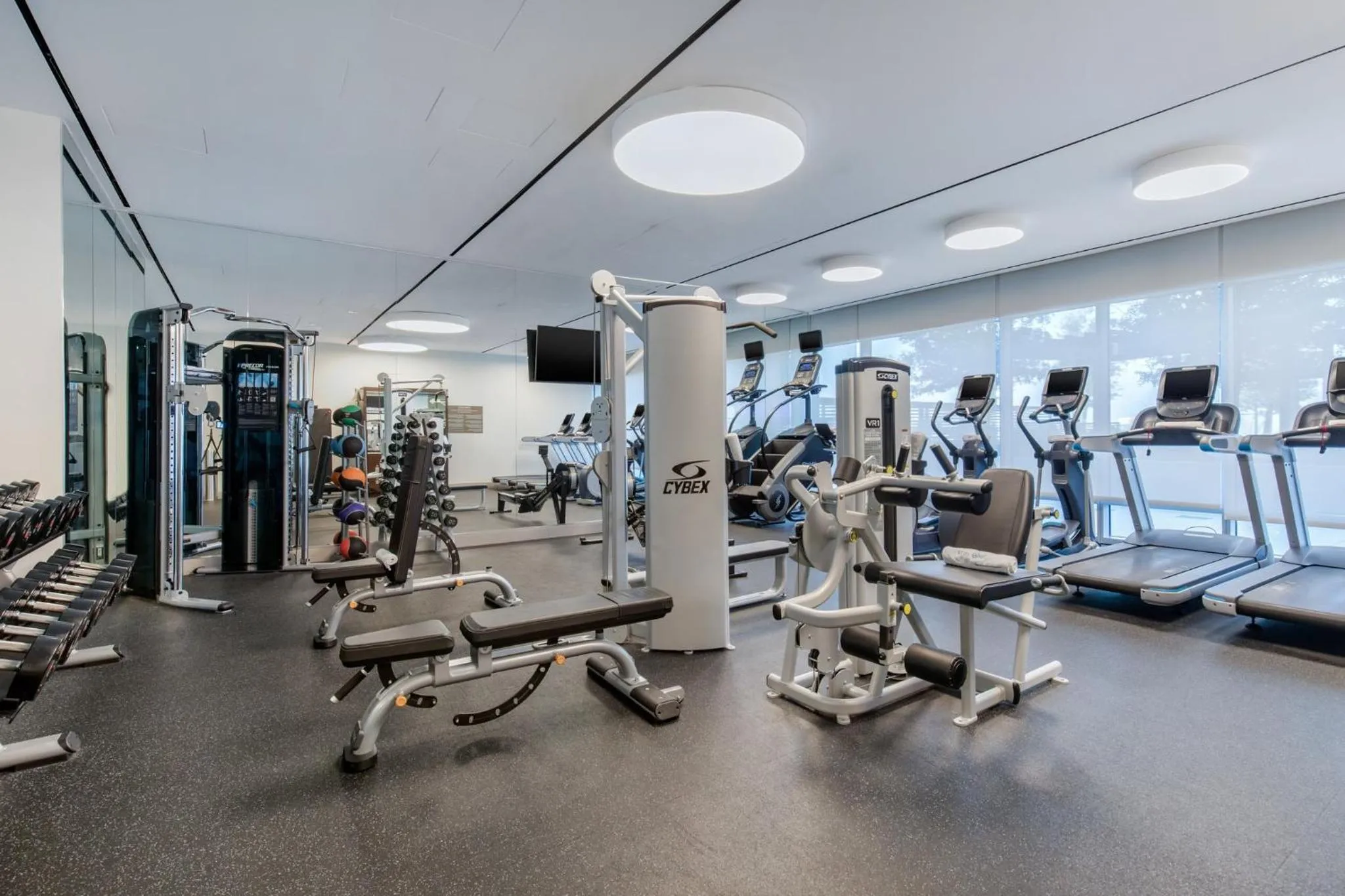 Fitness centre/facilities in Omni Frisco at The Star