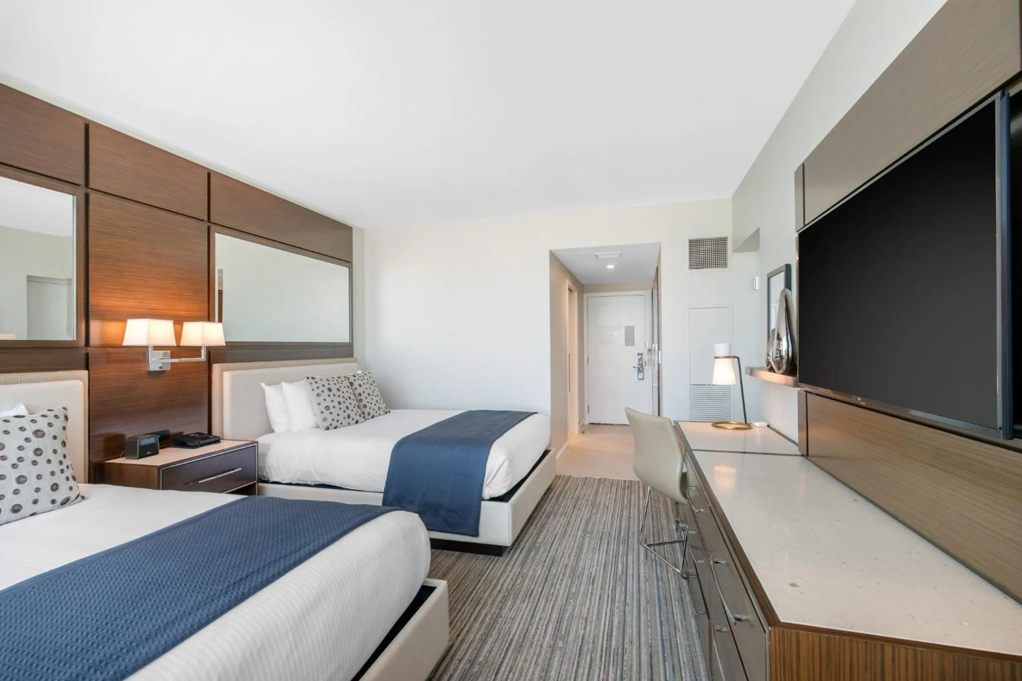 Photo of the whole room, Bed in Omni Frisco at The Star