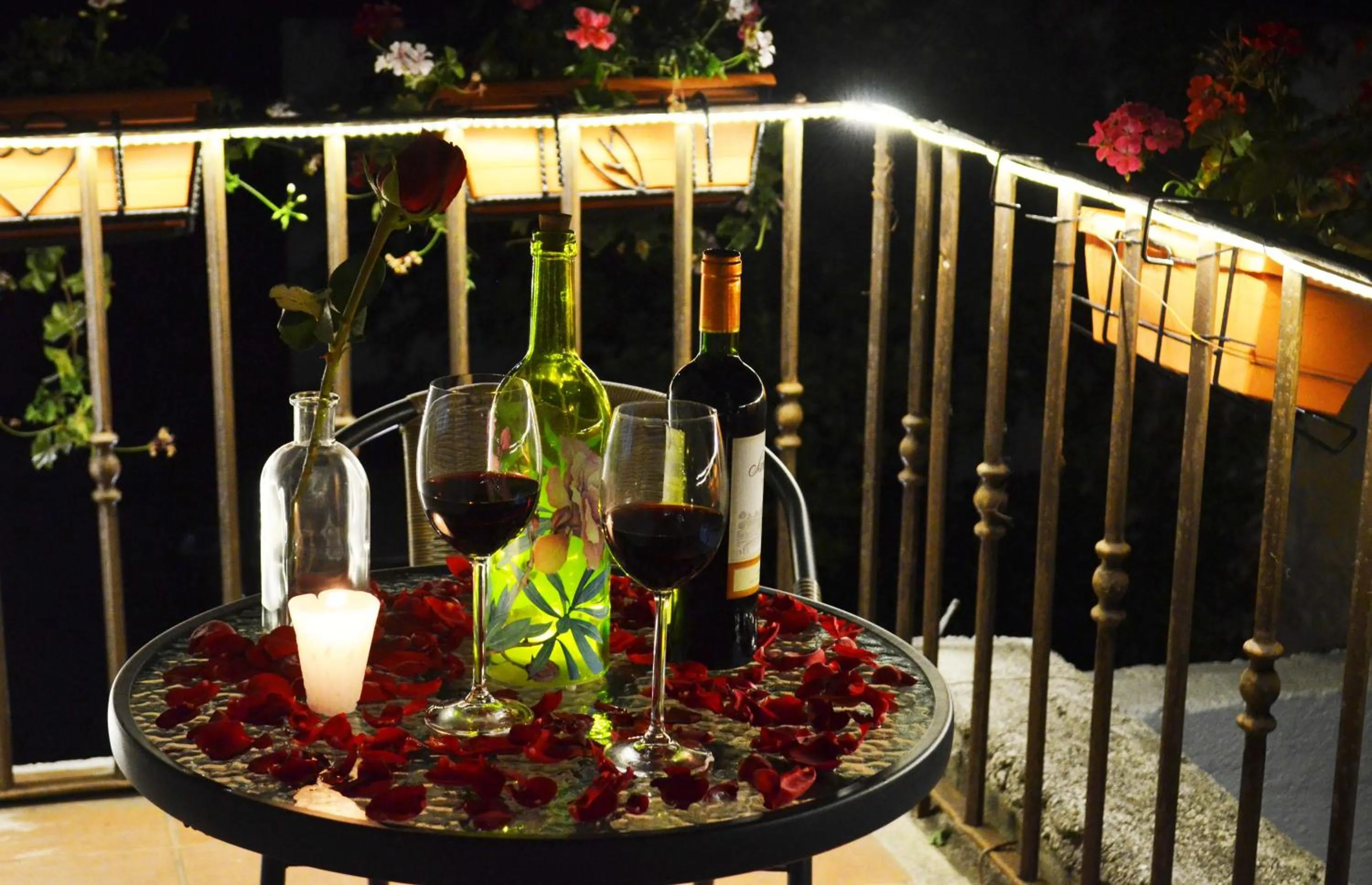 Restaurant/places to eat in Luna Maya Antigua