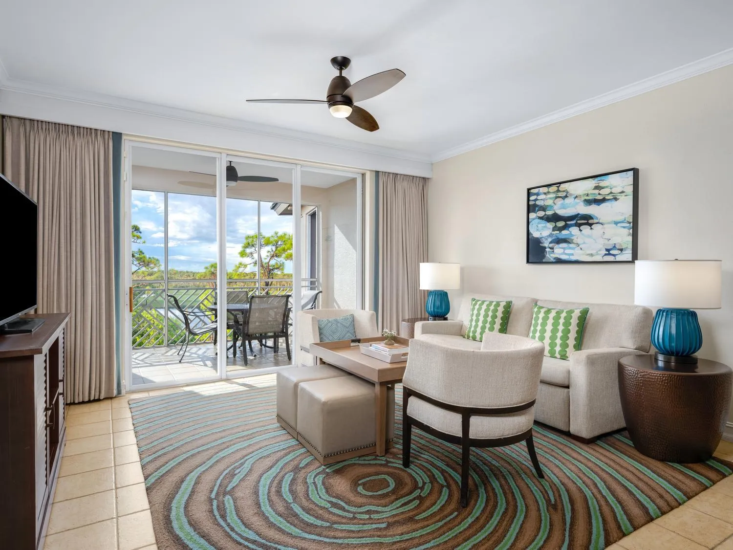 TV and multimedia in Hyatt Vacation Club at Coconut Cove