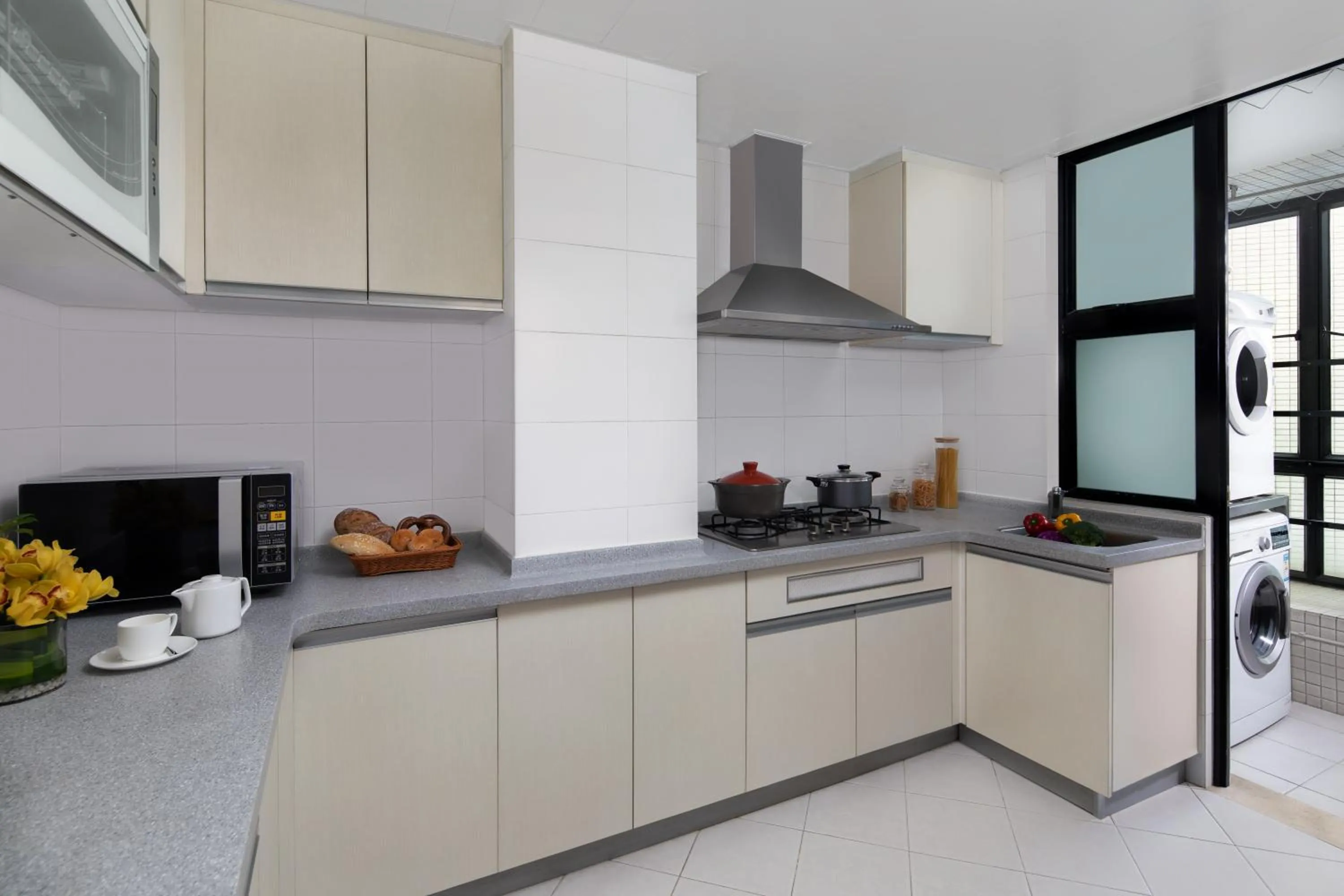 Kitchen or kitchenette in Springdale Serviced Residence Guangzhou