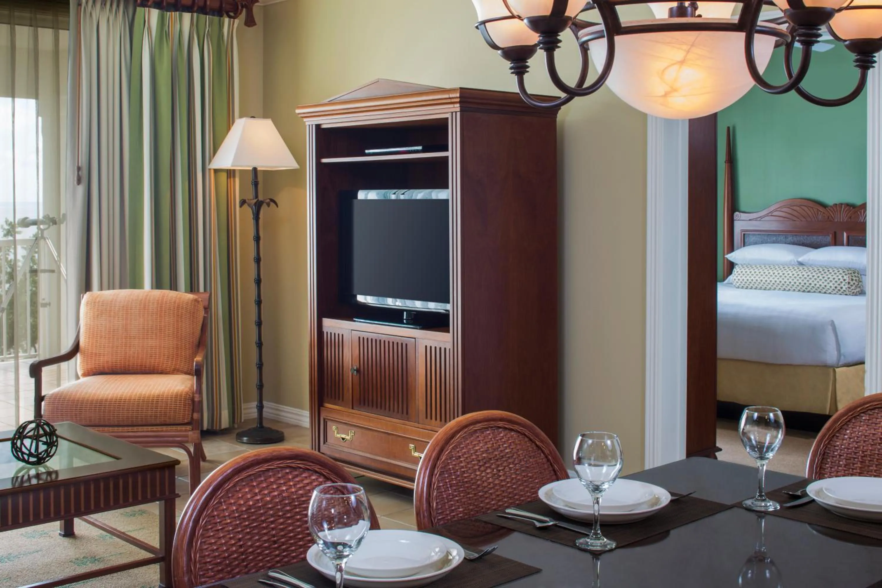 Living room, Bed in Hyatt Vacation Club at Windward Pointe