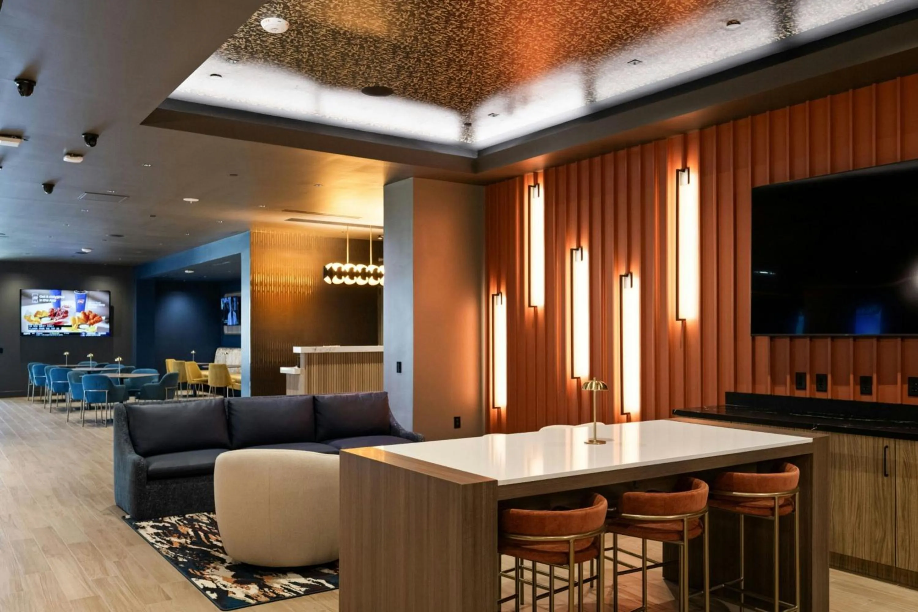 Lounge or bar in The Ballantyne, a Luxury Collection Hotel, Charlotte