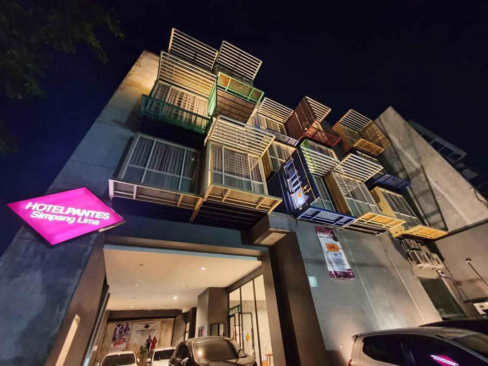 Property building in HOTEL PANTES SIMPANG LIMA SEMARANG