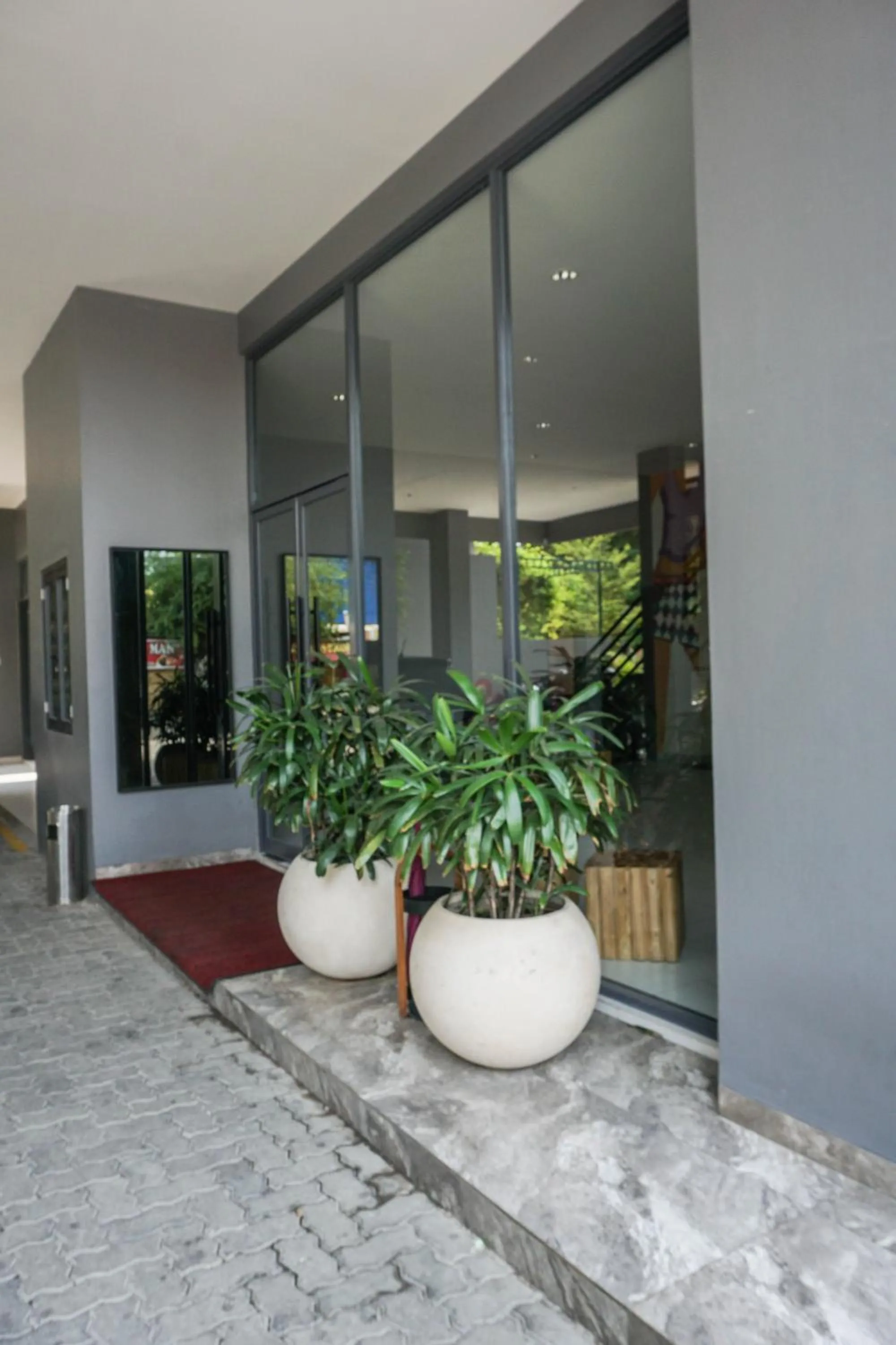 Garden view in HOTEL PANTES SIMPANG LIMA SEMARANG