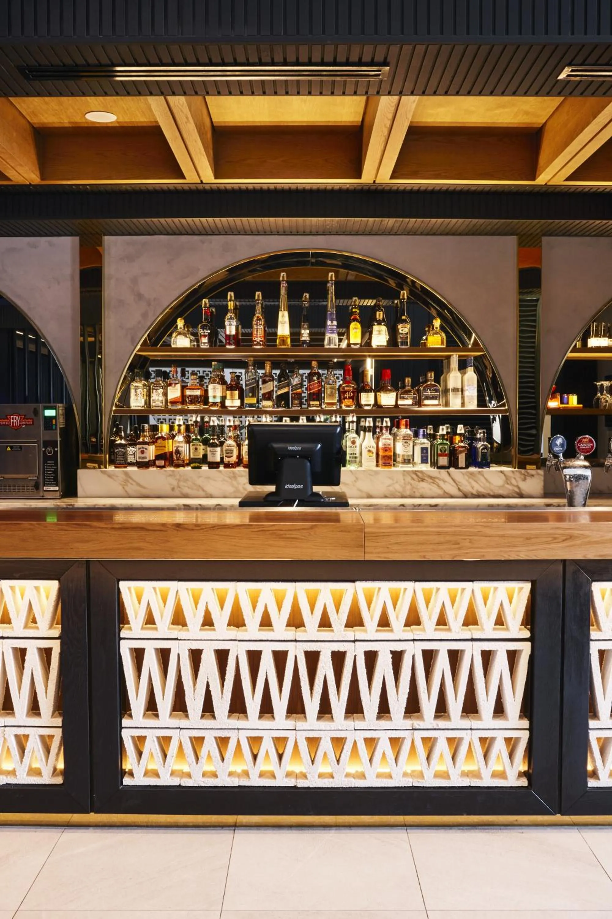 Lounge or bar in The Gem Hotel