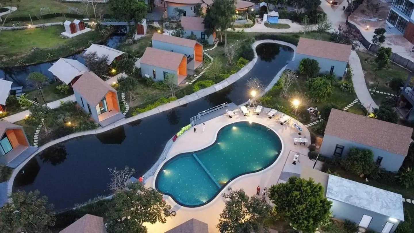 Swimming pool in The Tree Riverside Resort Kaeng Krachan