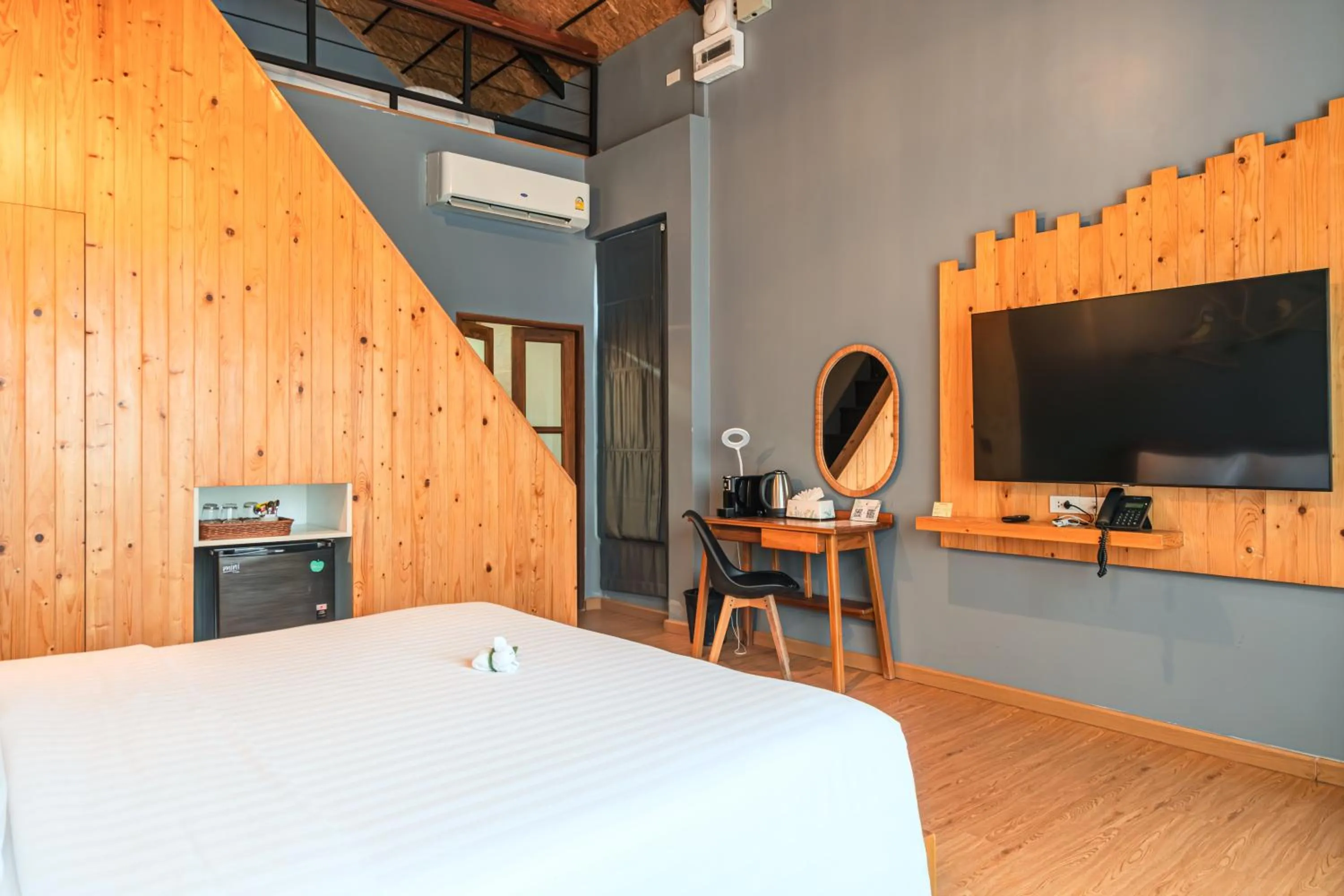 Bed in The Tree Riverside Resort Kaeng Krachan