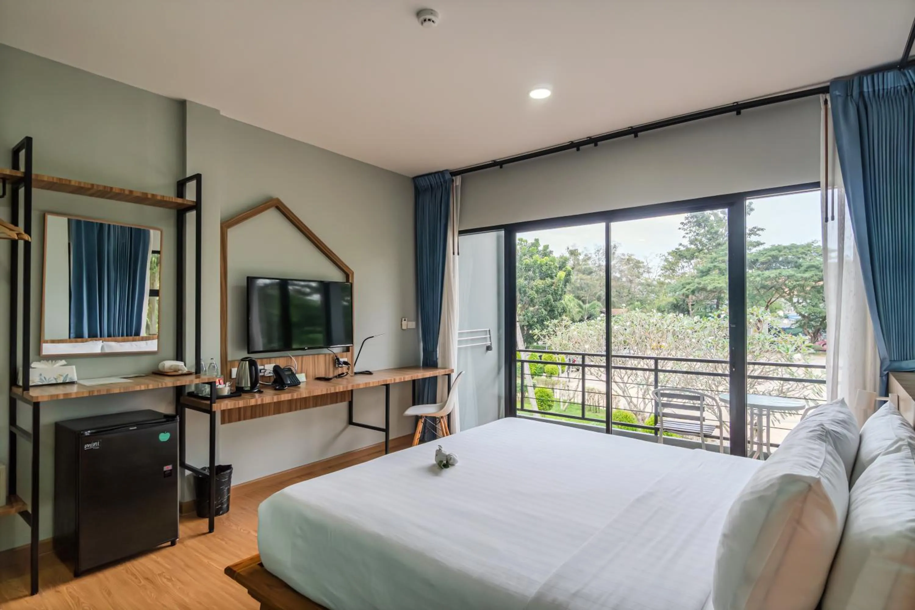 Bed in The Tree Riverside Resort Kaeng Krachan